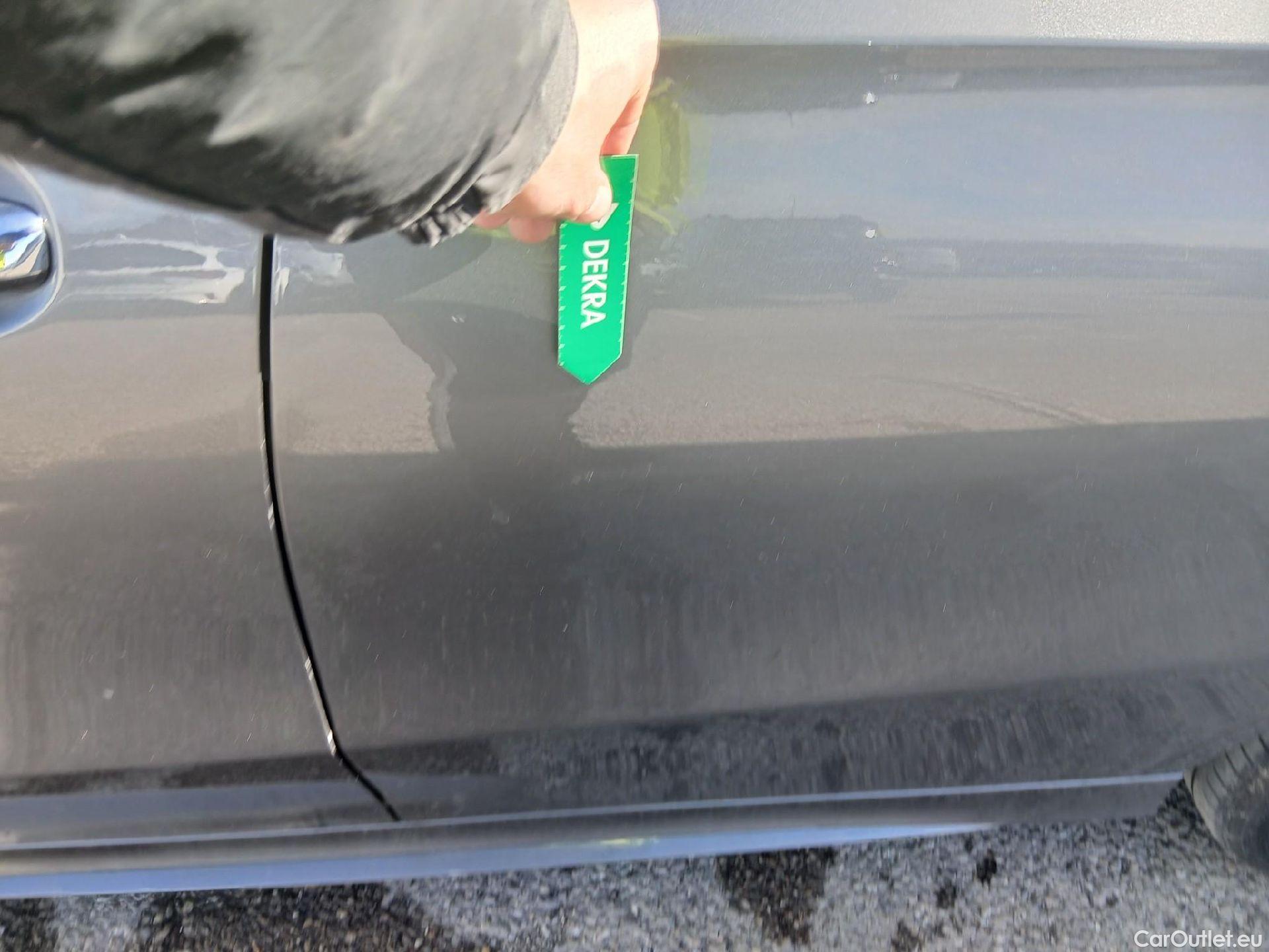  Mercedes  A-Klasse MERCEDES-BENZ Clase A / 2018 / 5P / berlina con portón A 250 e #7