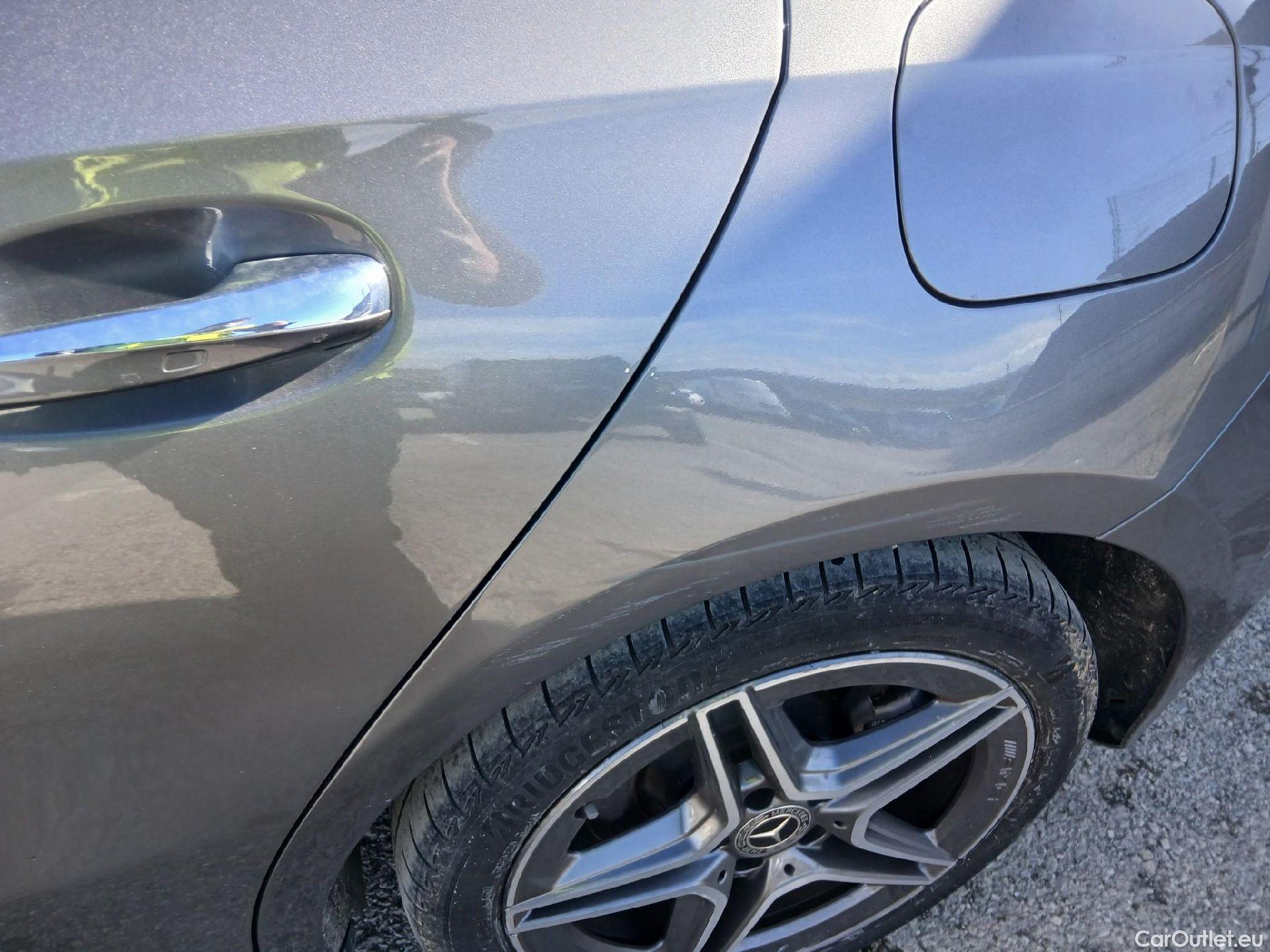  Mercedes  A-Klasse MERCEDES-BENZ Clase A / 2018 / 5P / berlina con portón A 250 e #10