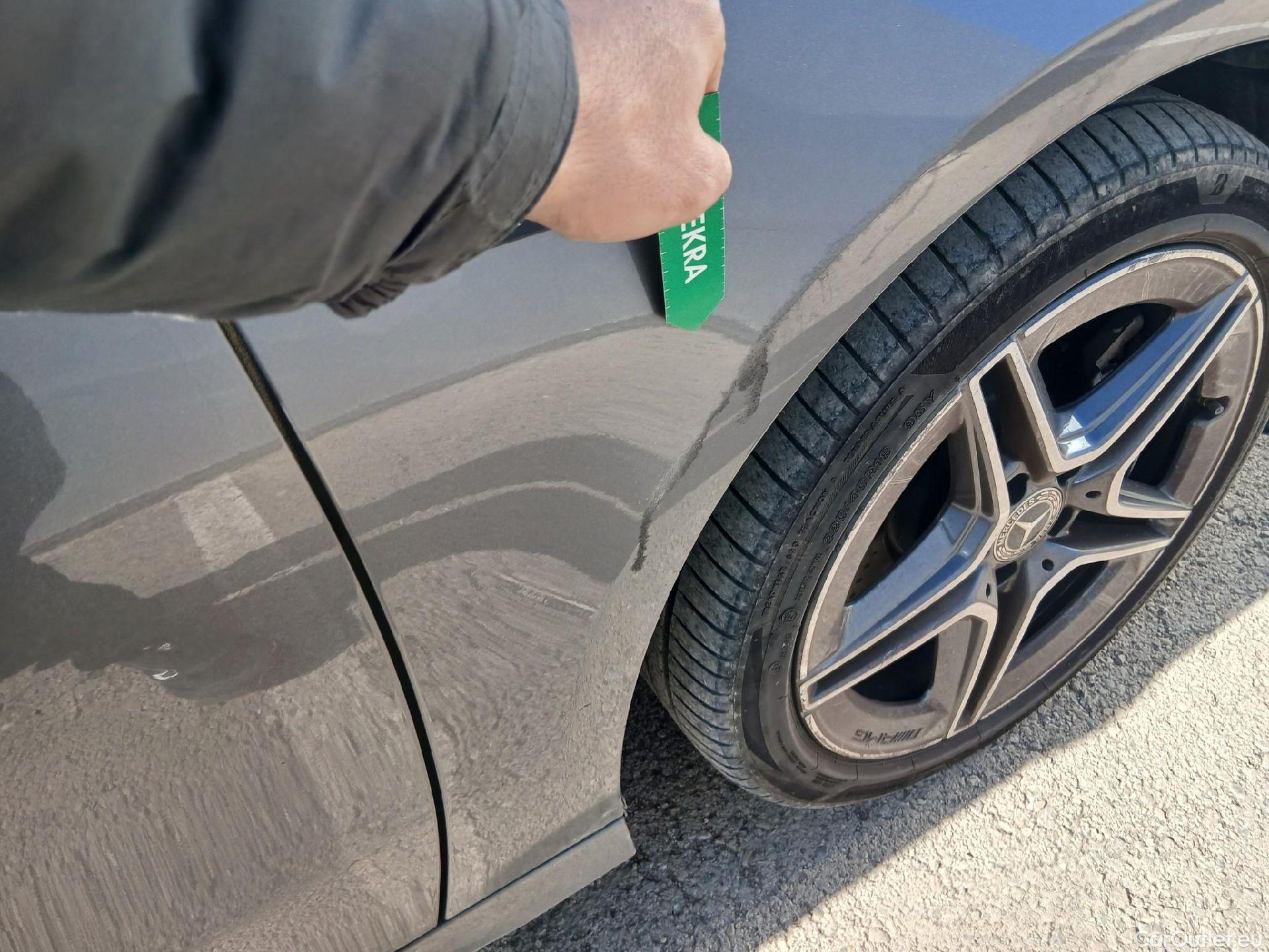  Mercedes  A-Klasse MERCEDES-BENZ Clase A / 2018 / 5P / berlina con portón A 250 e #25