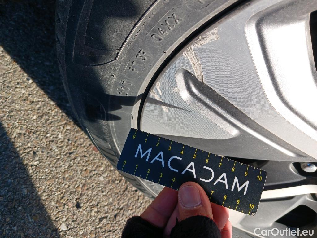  KIA  Niro KIA e- / 2016 / 5P / crossover e- 150kW (204CV) Drive (Long Range) #13