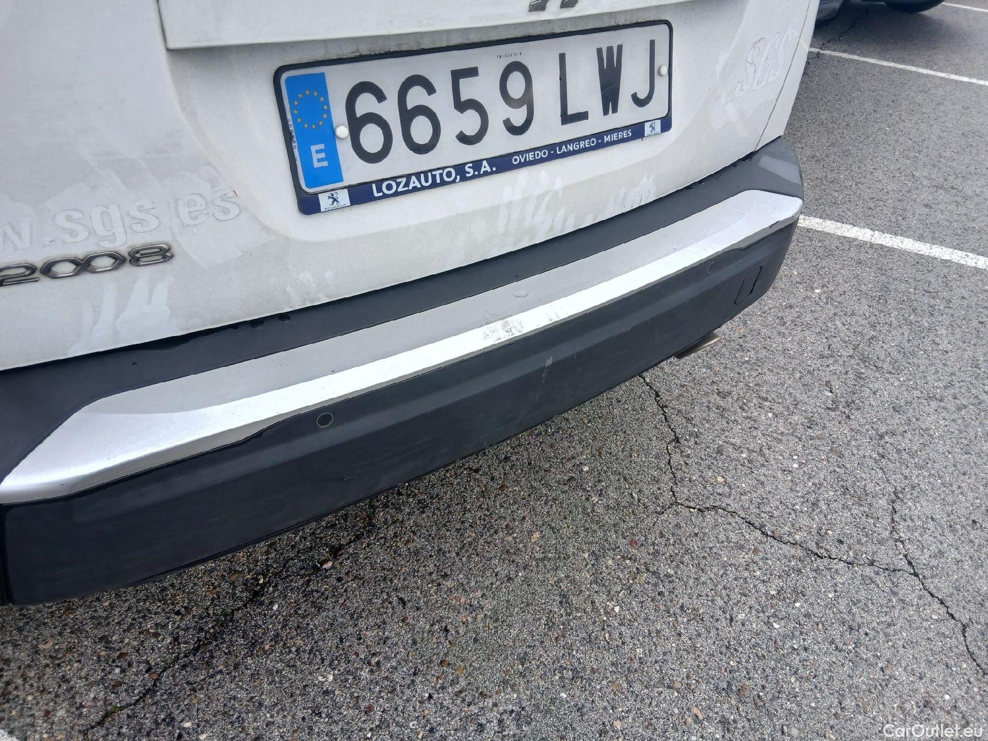  Peugeot  2008 PEUGEOT  / 2019 / 5P / todoterreno Allure BlueHDI 81kW (110CV) #16