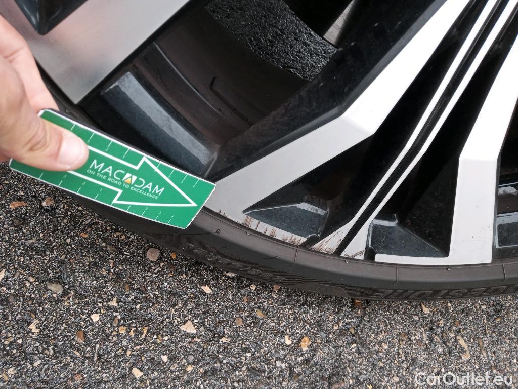  Renault  Espace  VI Iconic E-Tech Hybrid 1.2 E-TECH Hybrid 200CV ATV 7 Plazas 6E #5