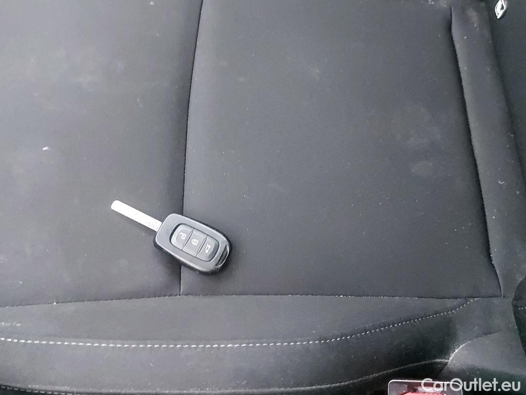  Renault  Clio RENAULT  / 2019 / 5P / berlina con portón Business Blue dCi 74kW (100CV) #1