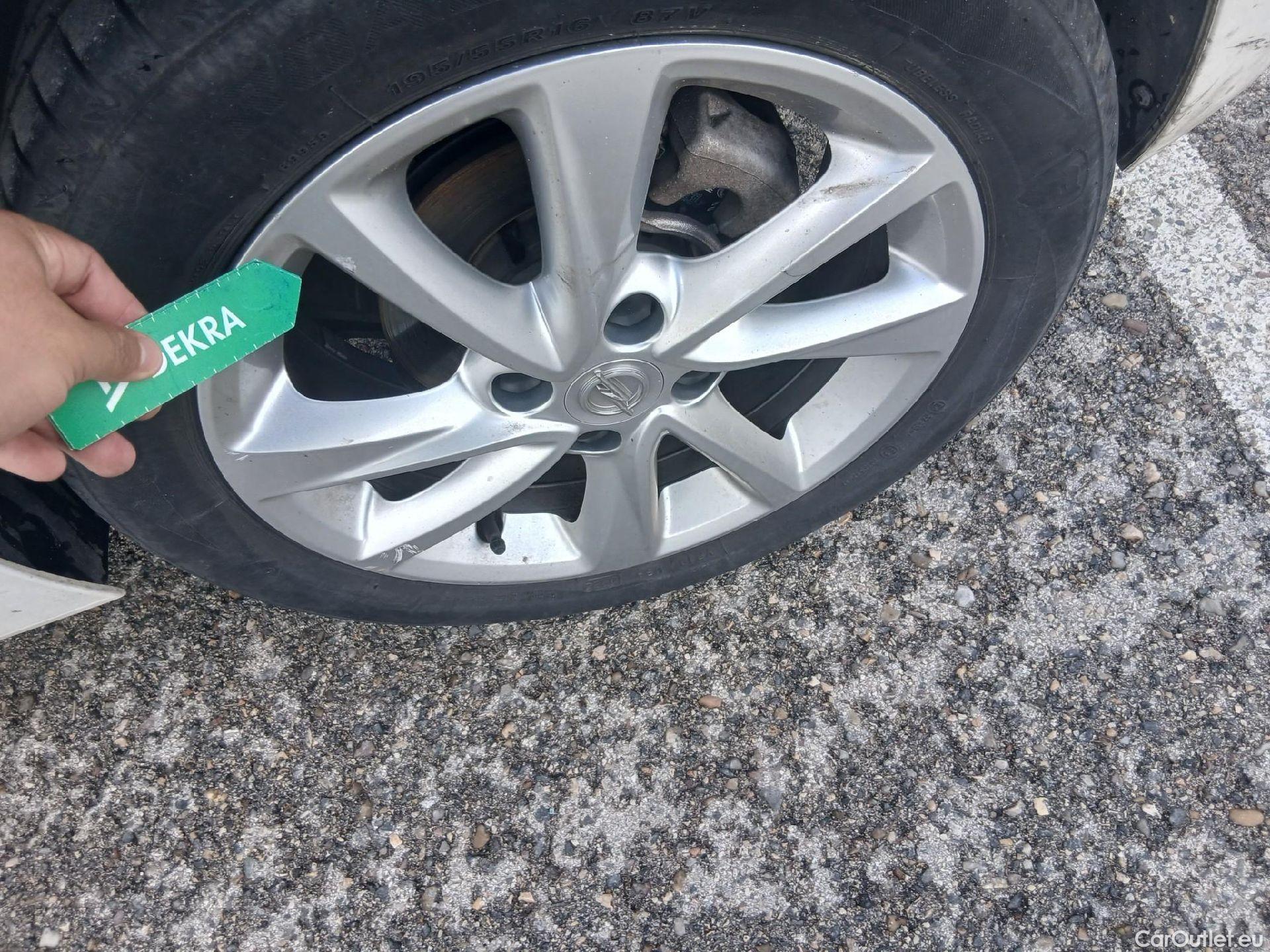  Opel  Corsa OPEL  1.2T XHL 74kW (100CV) Elegance #16