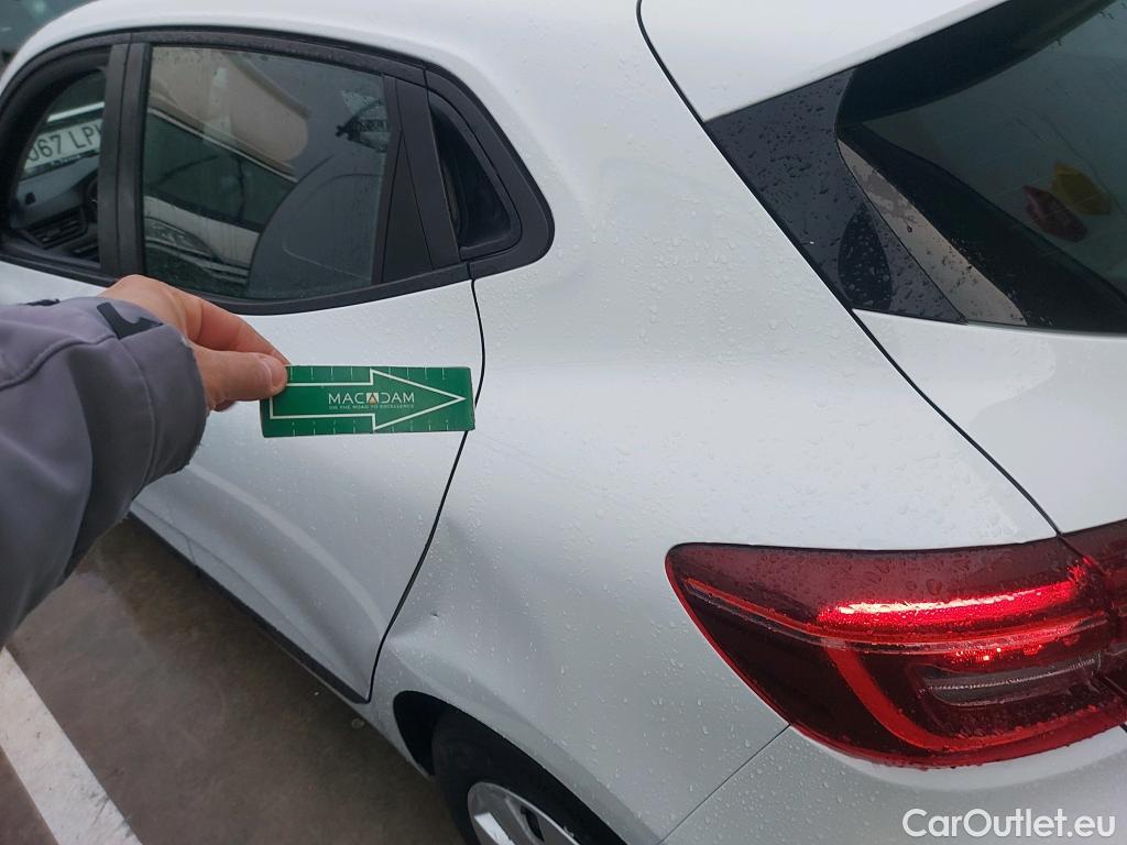  Renault  Clio RENAULT  / 2019 / 5P / berlina con portón Business Blue dCi 74kW (100CV) #5