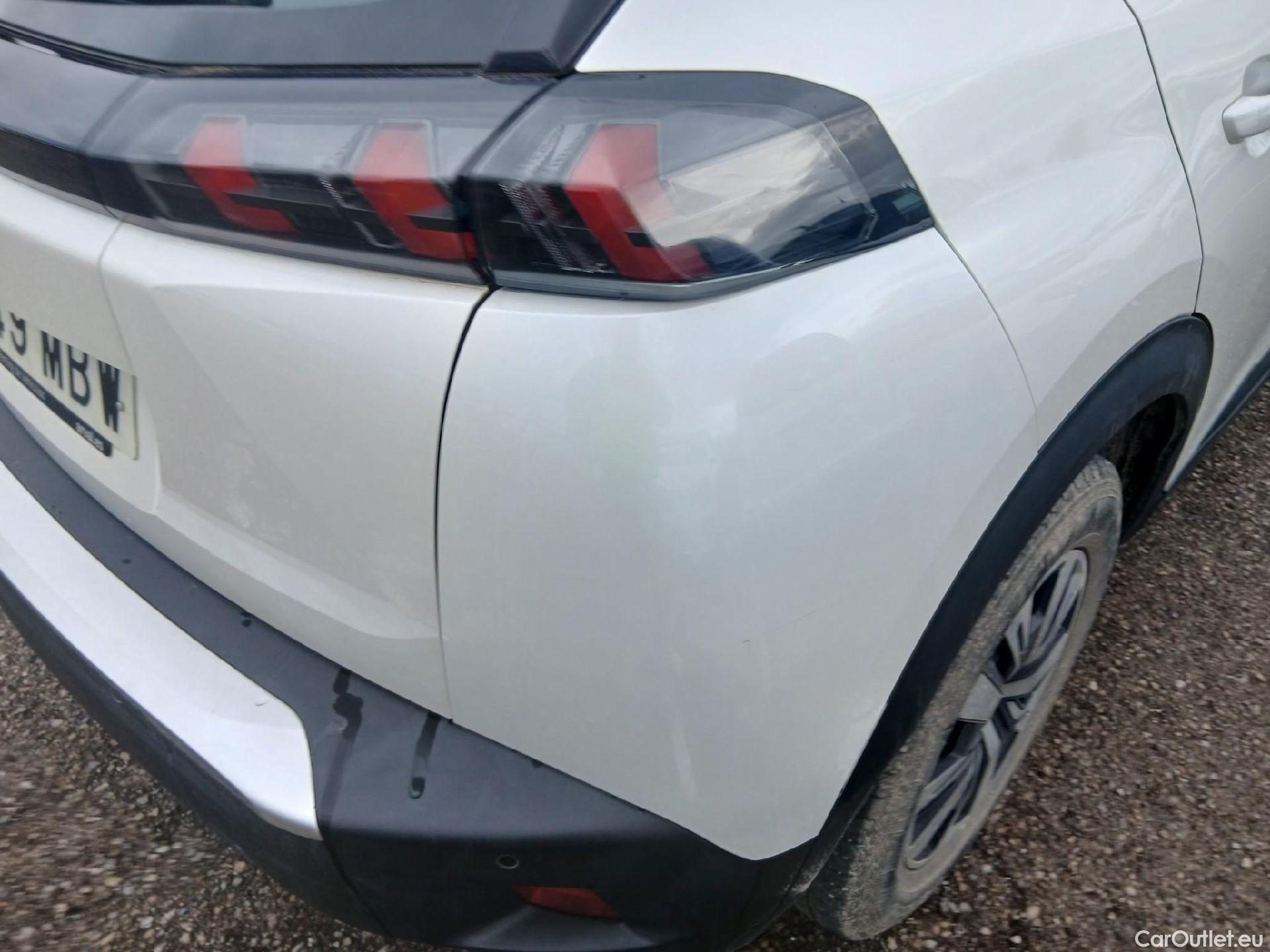  Peugeot  2008 PEUGEOT  / 2019 / 5P / todoterreno Active Pack Puretech 100 S&S BVM6 #11