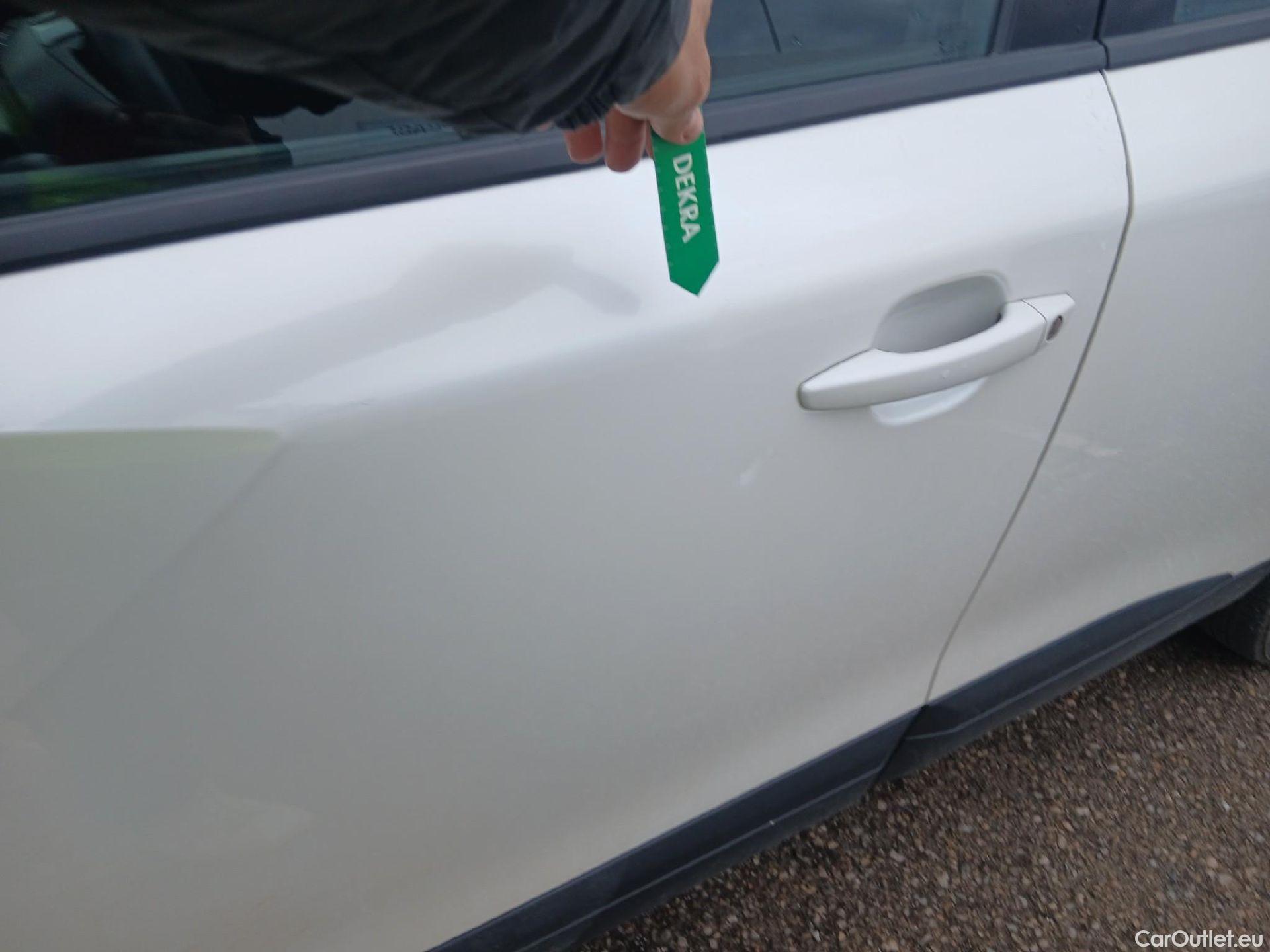  Peugeot  2008 PEUGEOT  / 2019 / 5P / todoterreno Active Pack Puretech 100 S&S BVM6 #4