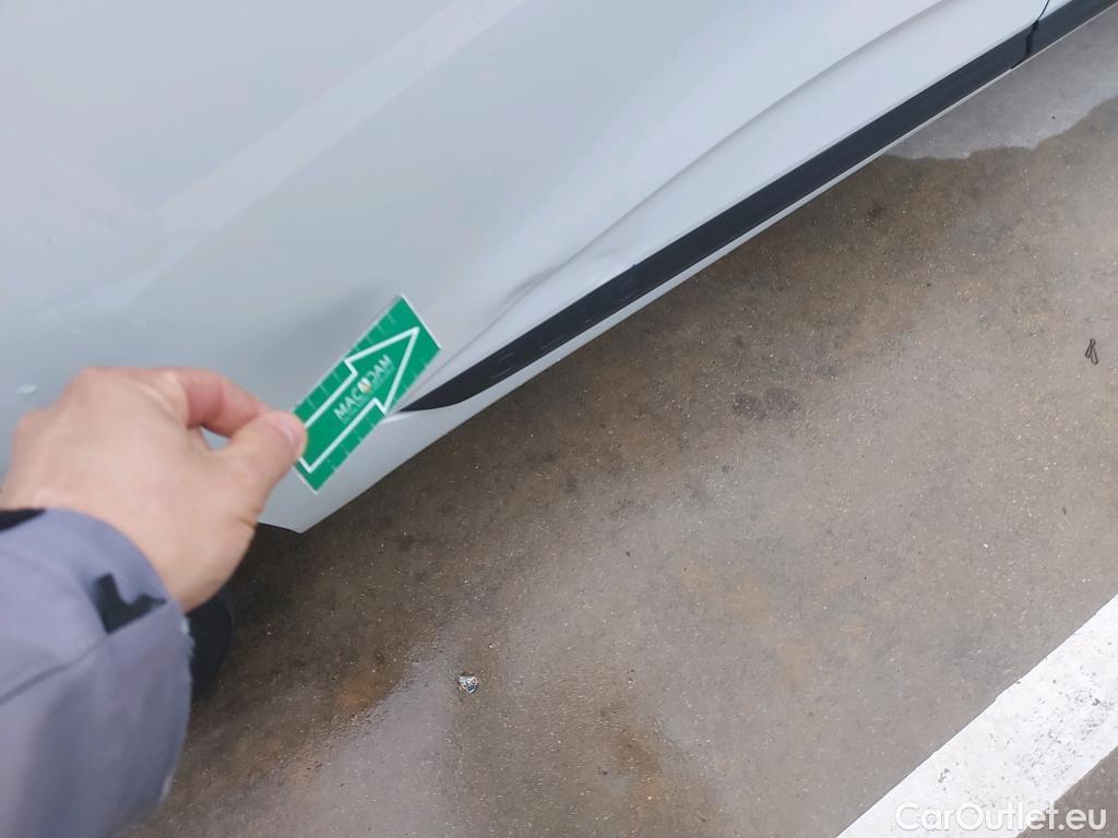  Renault  Clio RENAULT  / 2019 / 5P / berlina con portón Business Blue dCi 74kW (100CV) #10