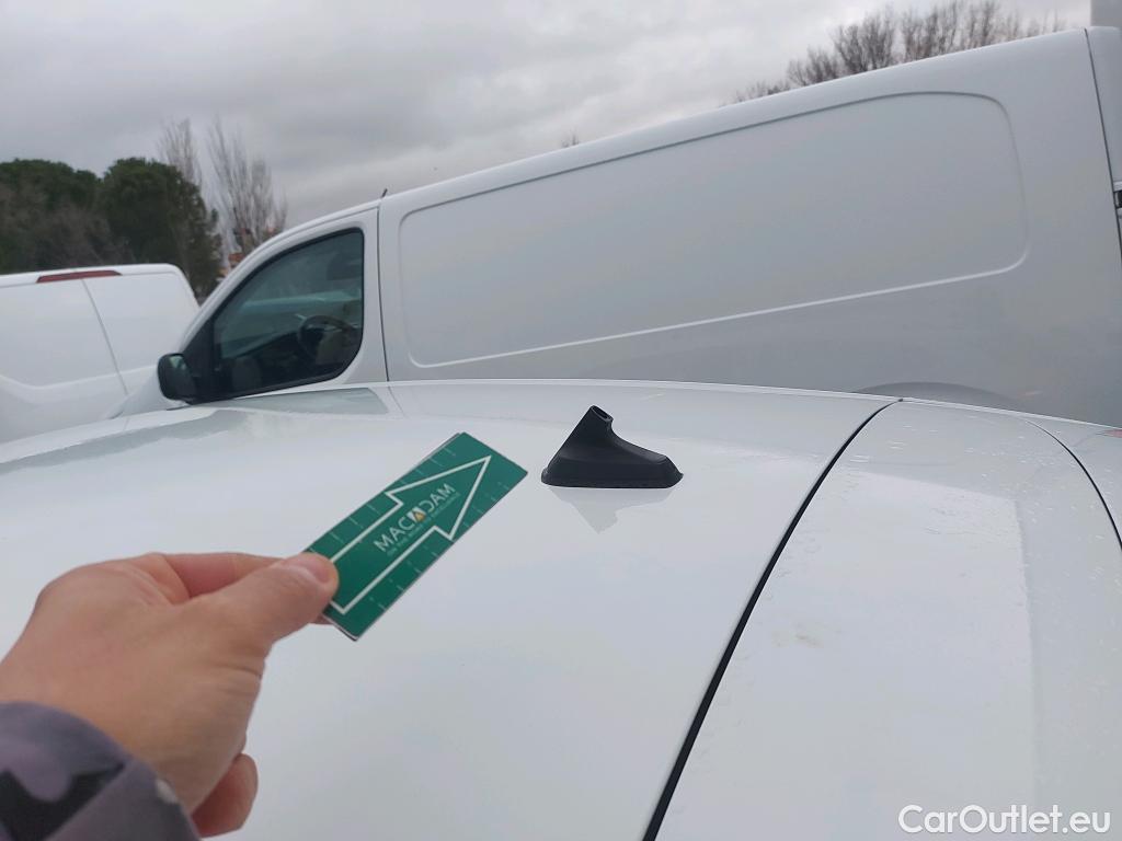  Renault  Clio RENAULT  / 2019 / 5P / berlina con portón Business Blue dCi 74kW (100CV) #27