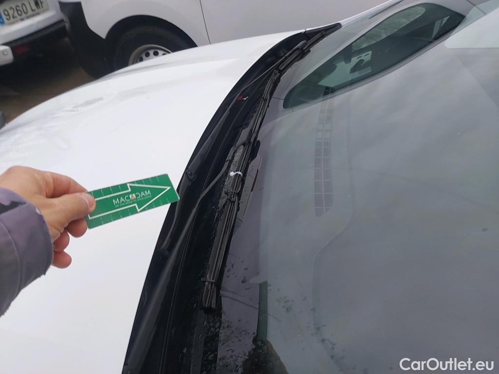  Renault  Clio RENAULT  / 2019 / 5P / berlina con portón Business Blue dCi 74kW (100CV) #16