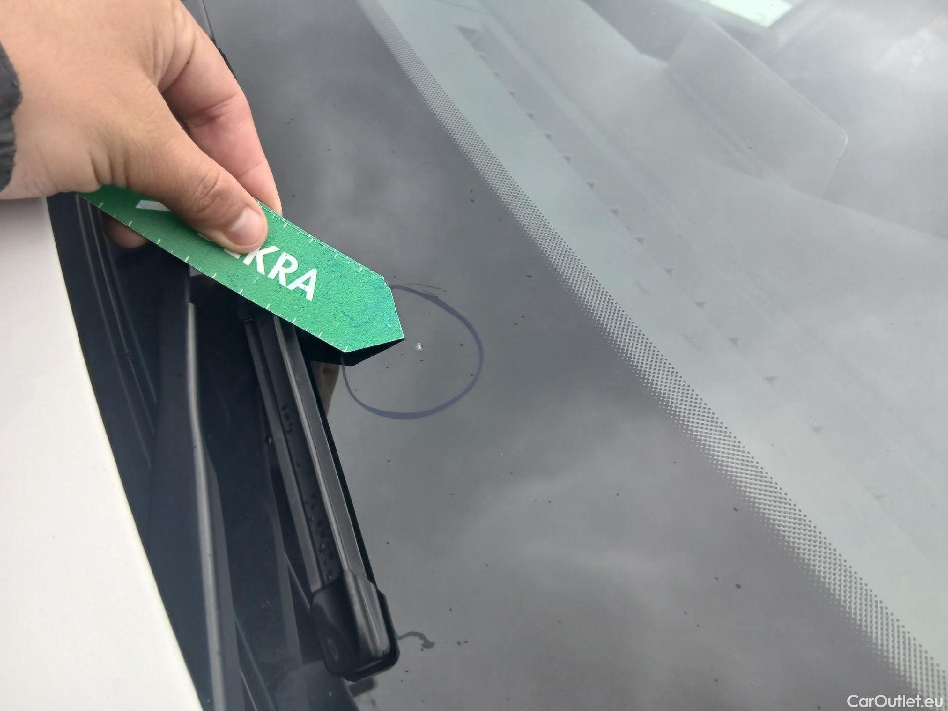  Peugeot  2008 PEUGEOT  / 2019 / 5P / todoterreno Allure BlueHDI 81kW (110CV) #7