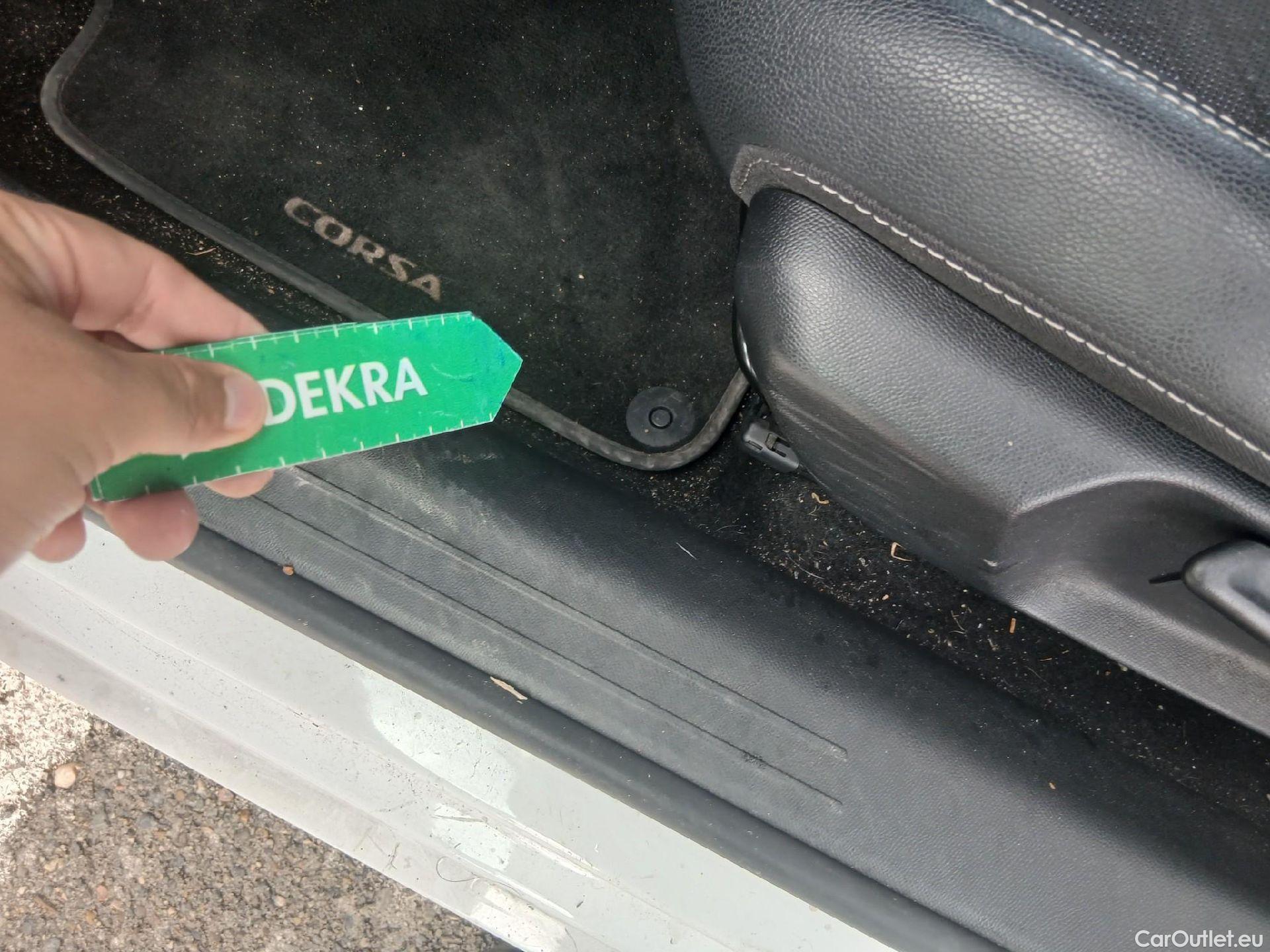  Opel  Corsa OPEL  1.2T XHL 74kW (100CV) Elegance #2