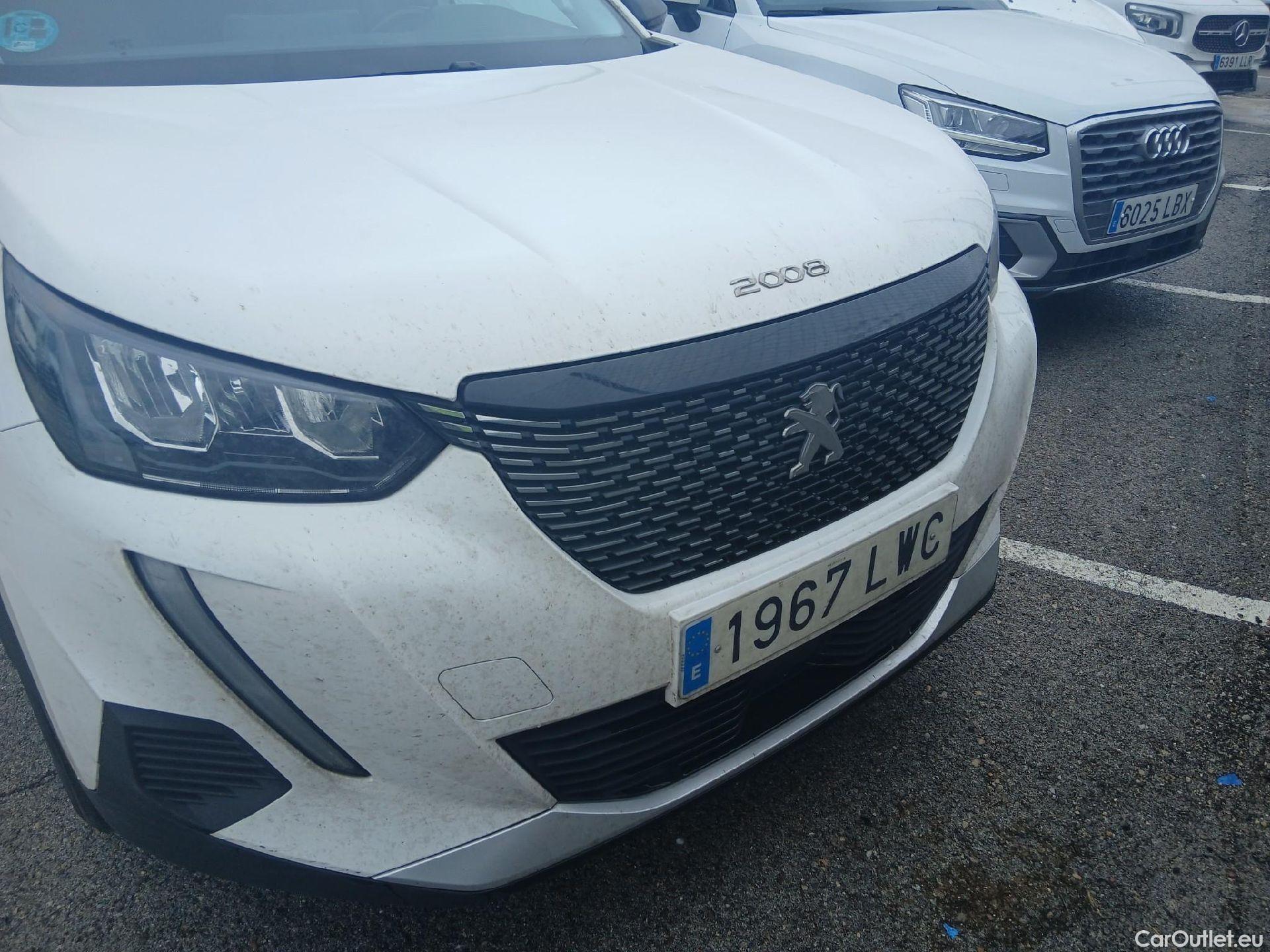  Peugeot  2008 PEUGEOT  / 2019 / 5P / todoterreno Allure BlueHDI 81kW (110CV) #3