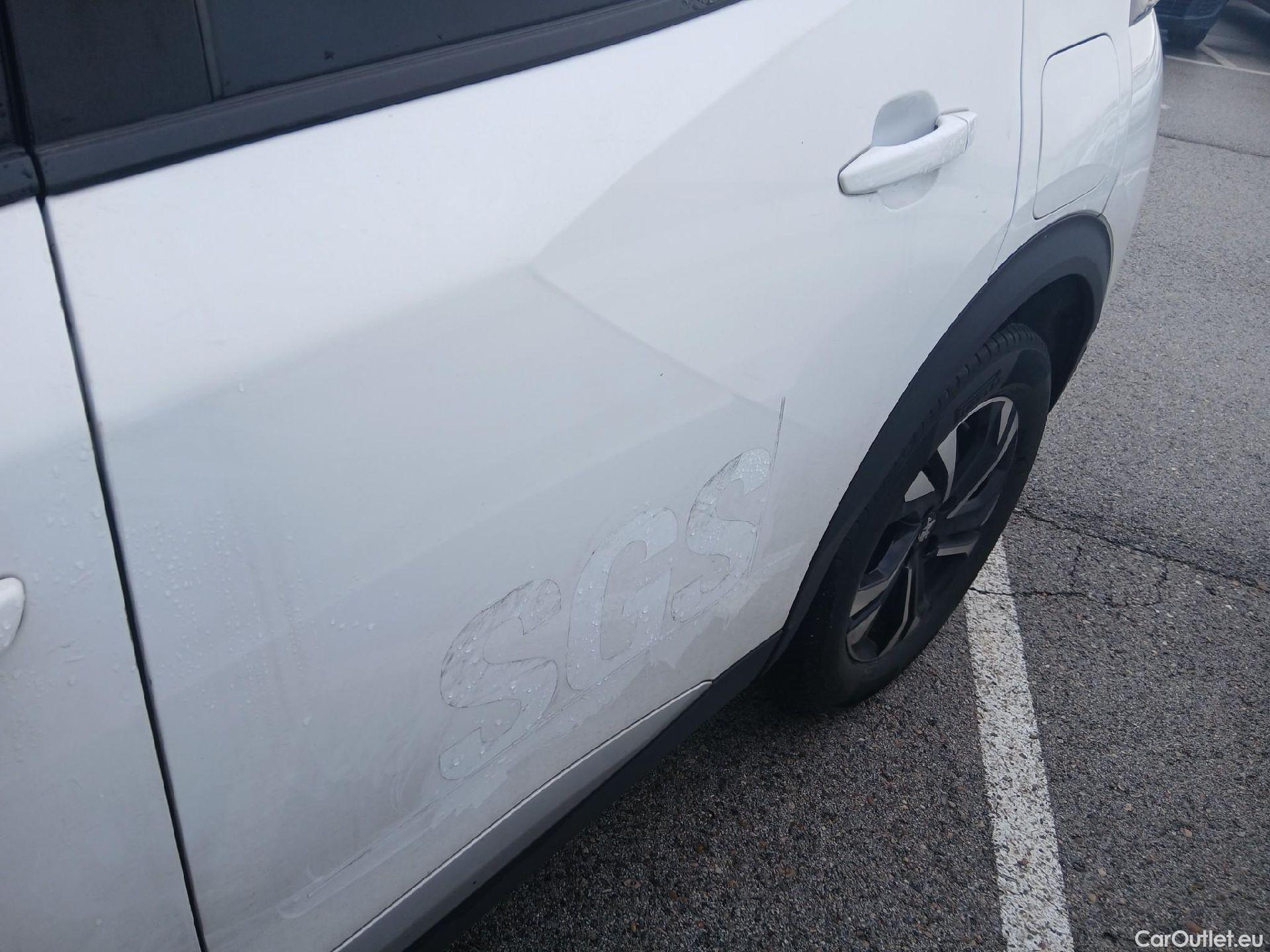  Peugeot  2008 PEUGEOT  / 2019 / 5P / todoterreno Allure BlueHDI 81kW (110CV) #13