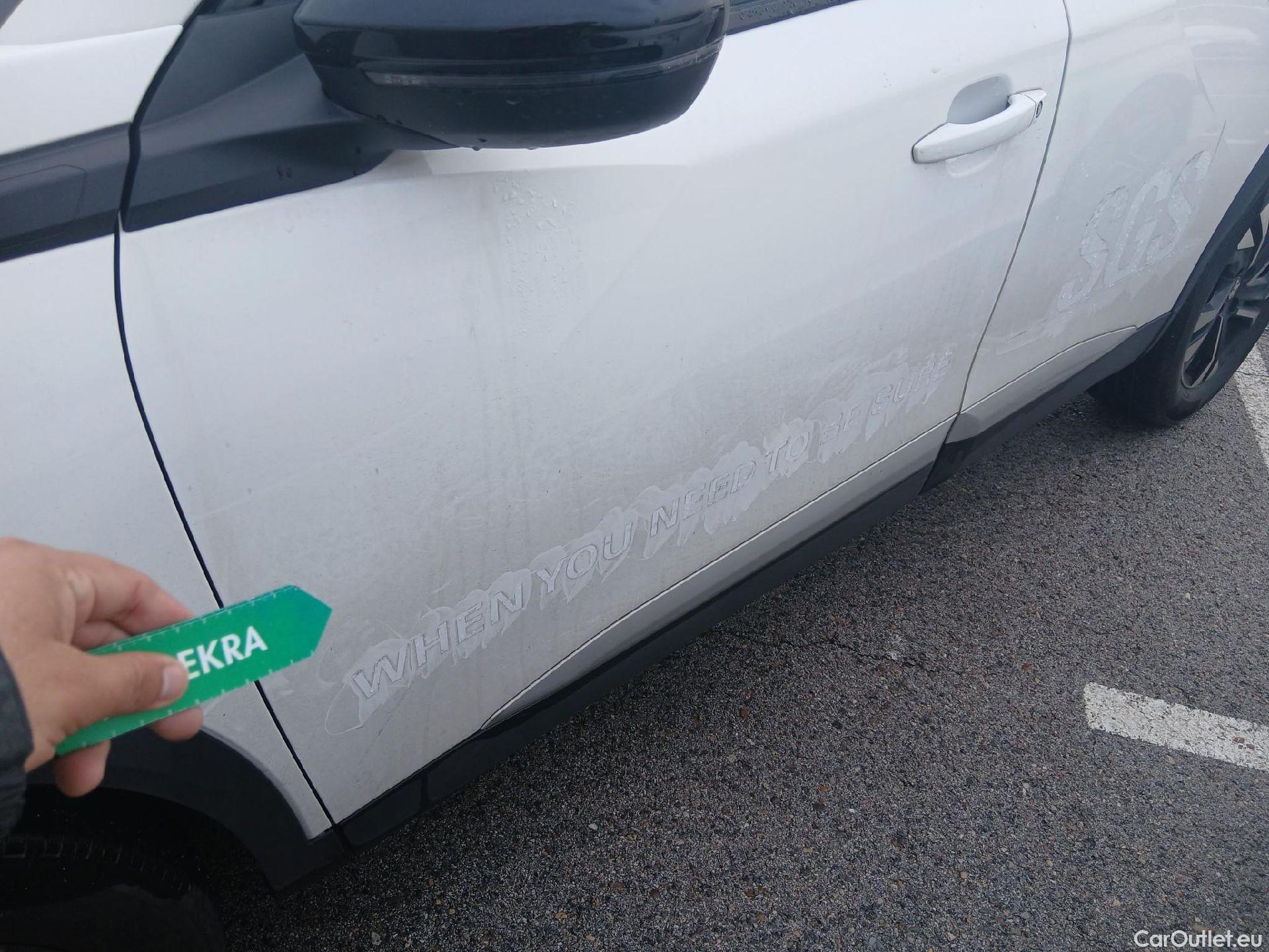  Peugeot  2008 PEUGEOT  / 2019 / 5P / todoterreno Allure BlueHDI 81kW (110CV) #10