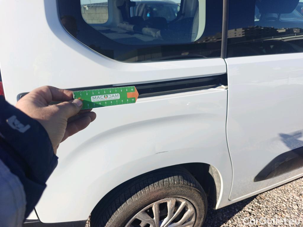  Citroen  Berlingo CITROEN  / 2018 / 4P / monovolumen compacto Talla M BlueHDi 100 S&S LIVE PACK #1