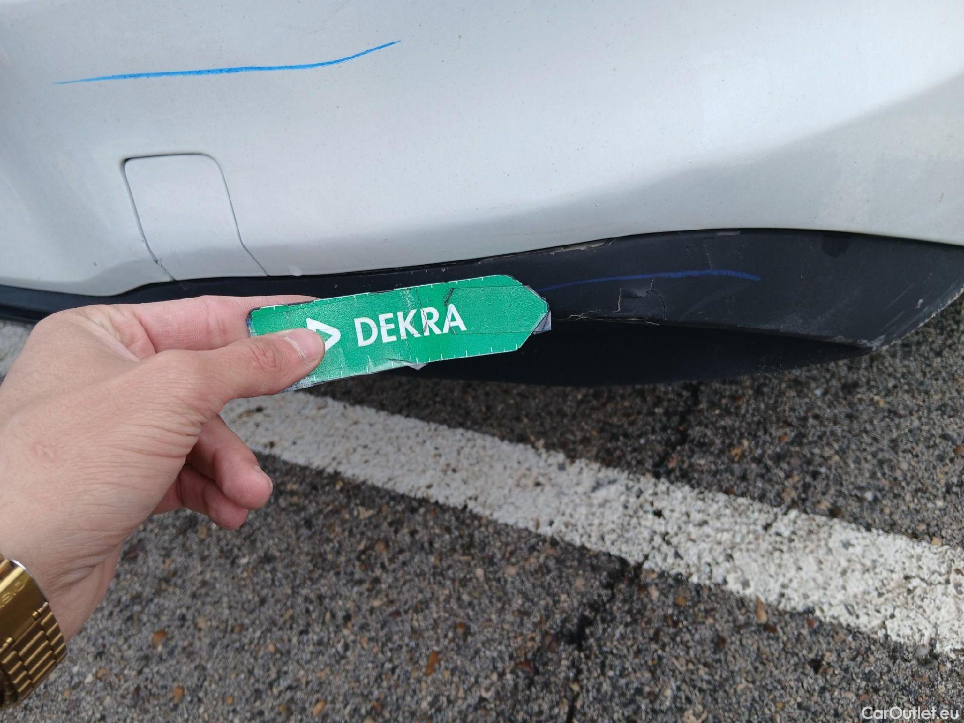  Volkswagen  Golf  VOLKSWAGEN / 2020 / 5P / berlina con portón 2.0 TDI 85kW (115CV) #27