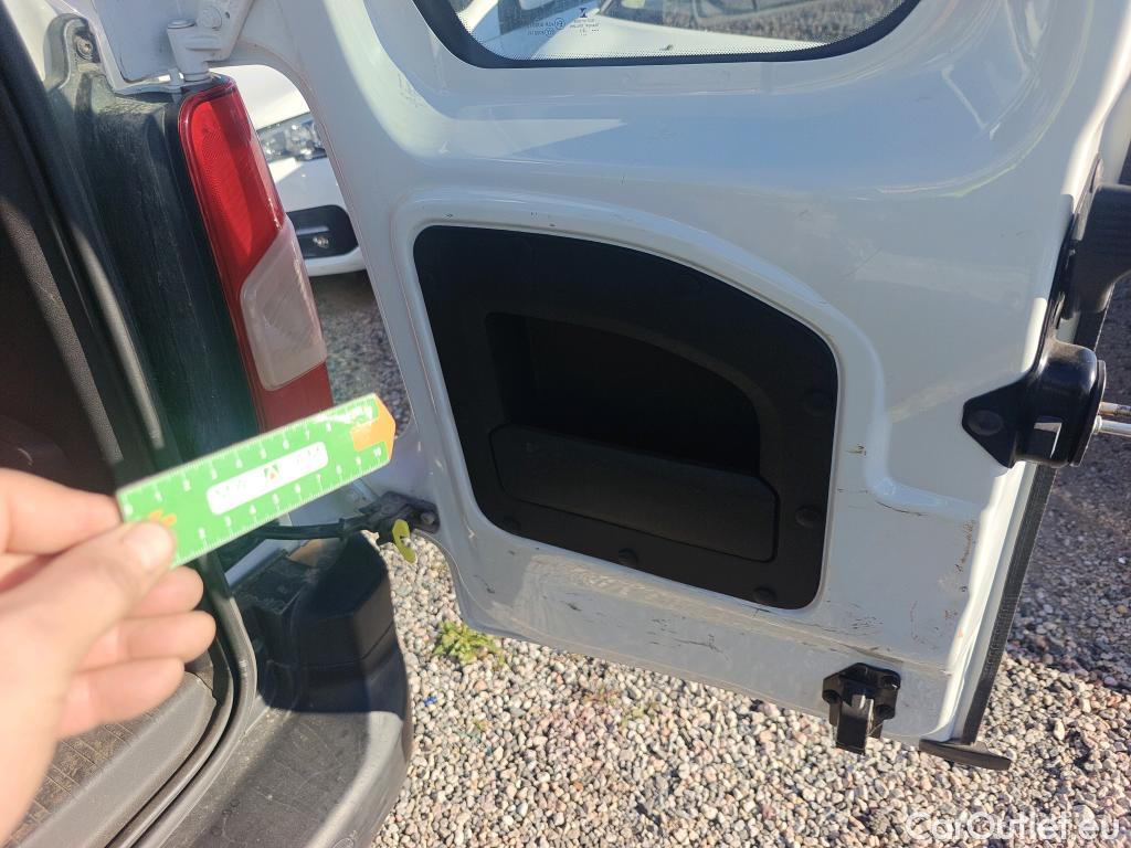  Citroen  Berlingo CITROEN  / 2018 / 4P / monovolumen compacto Talla M BlueHDi 100 S&S LIVE PACK #24