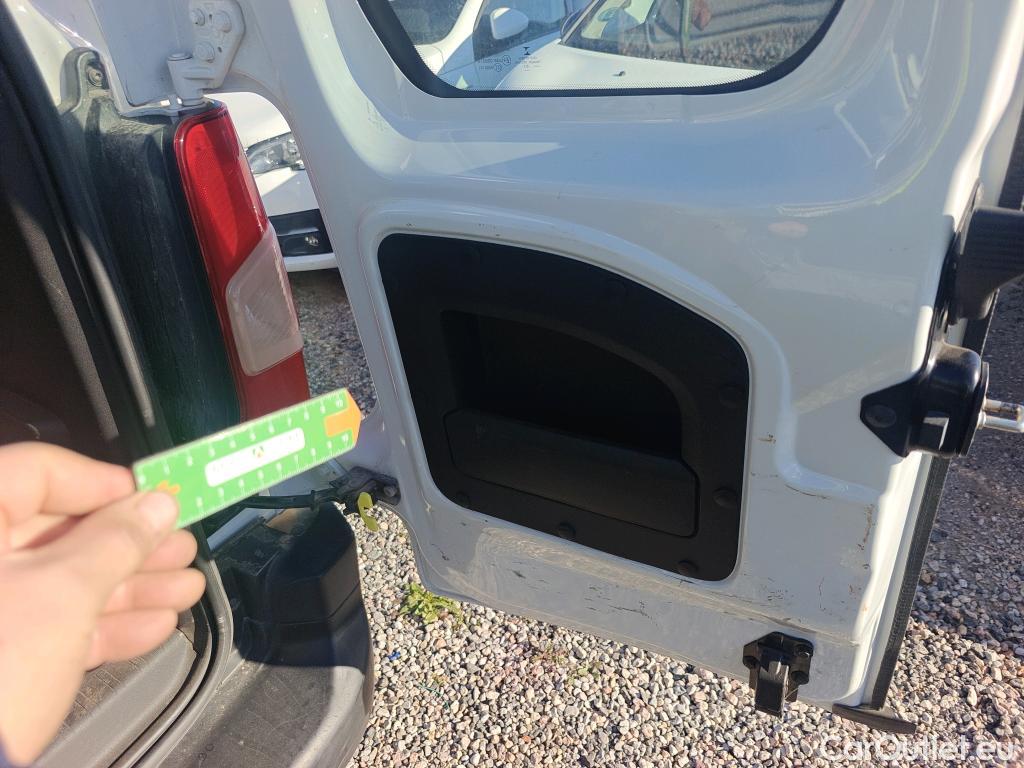  Citroen  Berlingo CITROEN  / 2018 / 4P / monovolumen compacto Talla M BlueHDi 100 S&S LIVE PACK #23