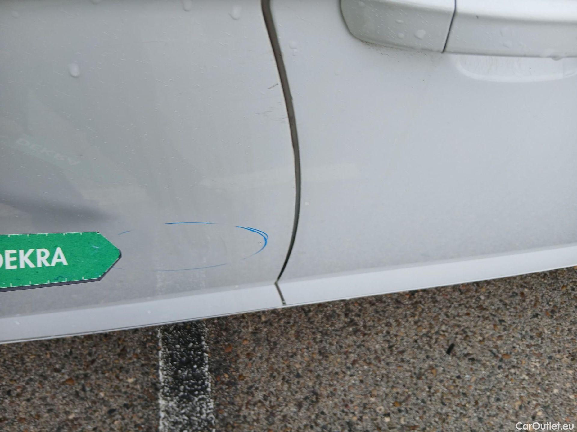  Volkswagen  Polo VOLKSWAGEN  / 2021 / 5P / berlina con portón Life 1.0 TSI 70kW (95CV) #25