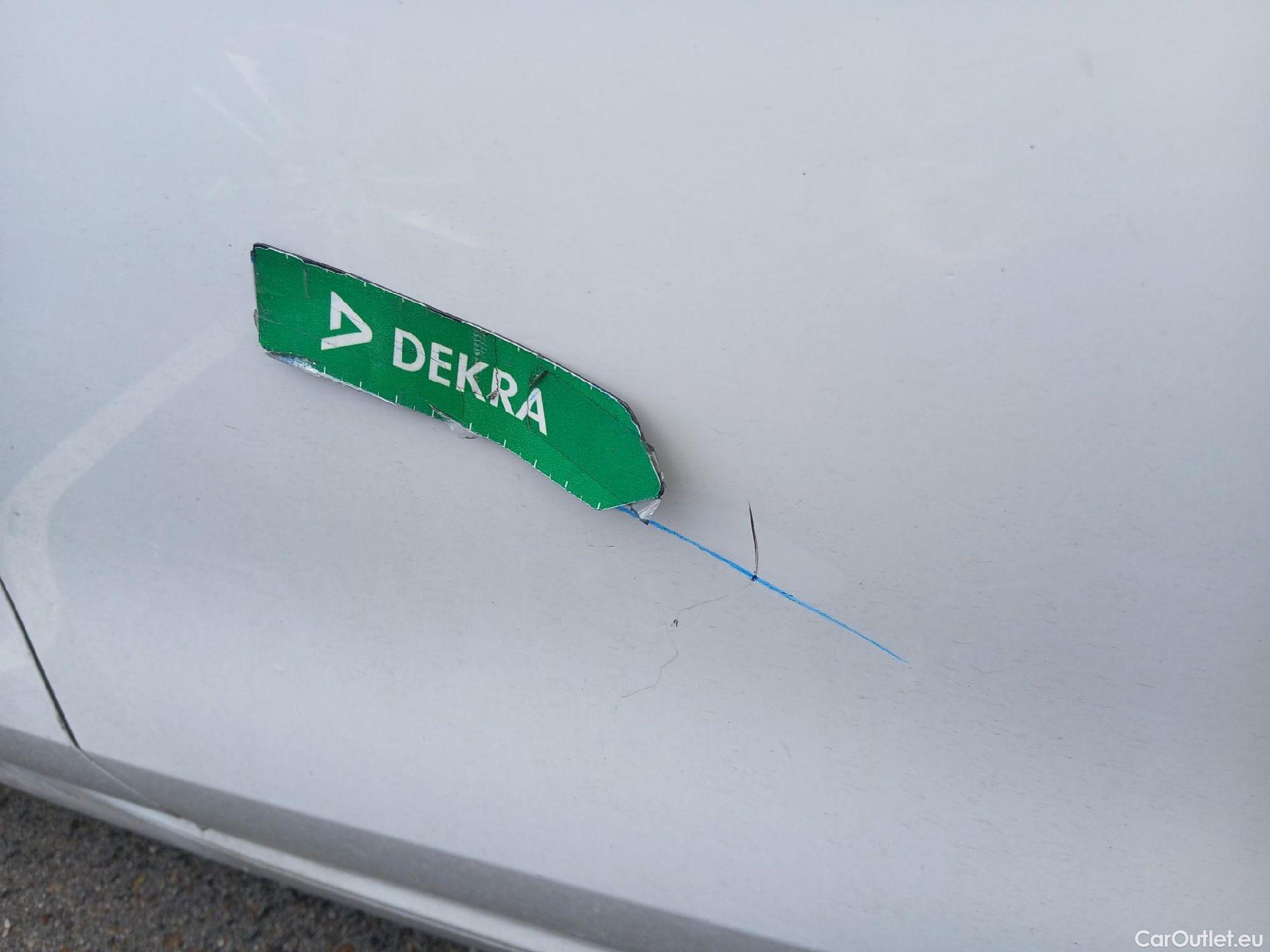  Volkswagen  Golf  VOLKSWAGEN / 2020 / 5P / berlina con portón 2.0 TDI 85kW (115CV) #14