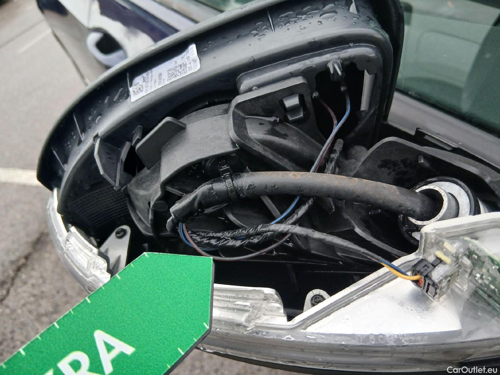  Volkswagen  Golf  VOLKSWAGEN / 2020 / 5P / berlina con portón 2.0 TDI 85kW (115CV) #37