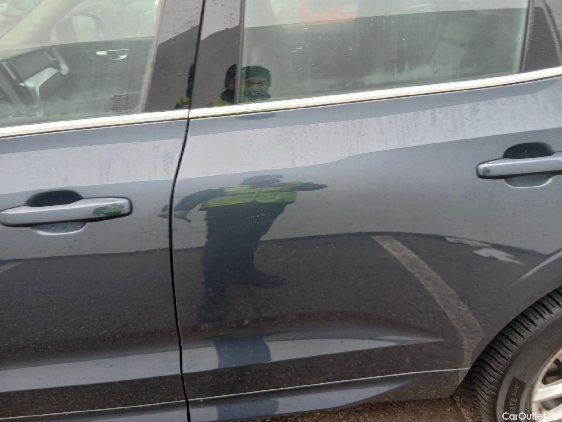  Volvo  XC60 VOLVO  / 2017 / 5P / todoterreno 2.0 B4 D4 AWD Business Plus Auto #5