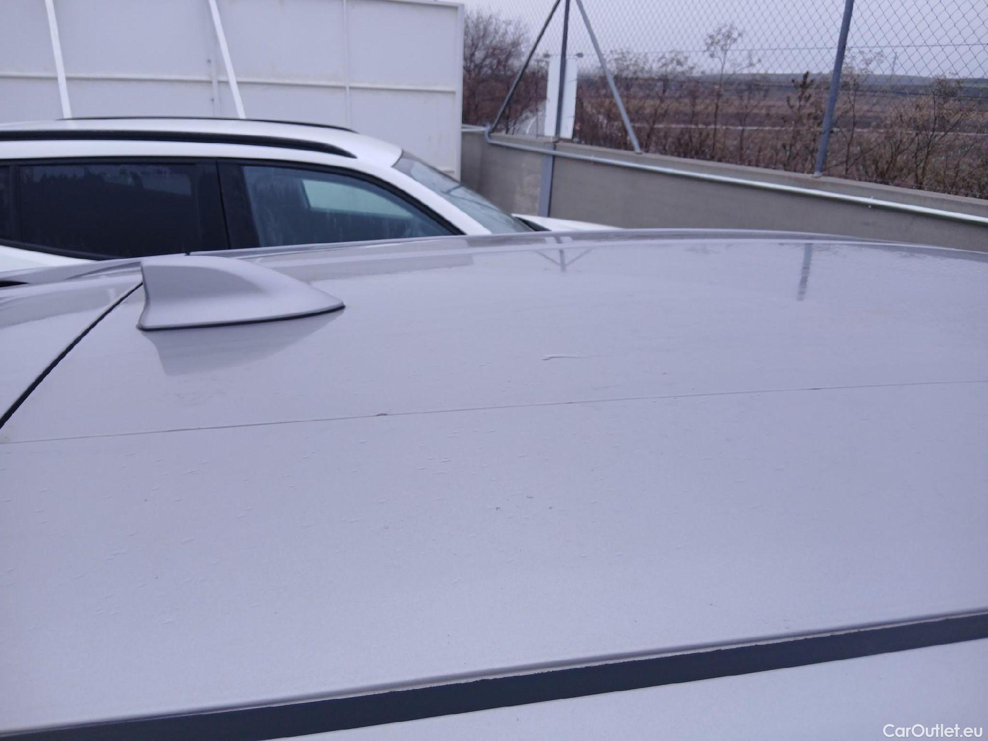  Toyota  C-HR TOYOTA  / 2016 / 5P / todoterreno 1.8 125H Advance (CX) #21