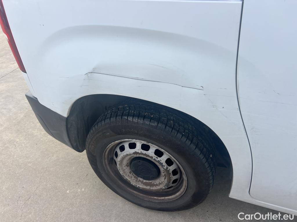  Citroen  Berlingo CITROEN  / 2018 / 4P / combi Talla M BlueHDi 100 LIVE (AC) #6