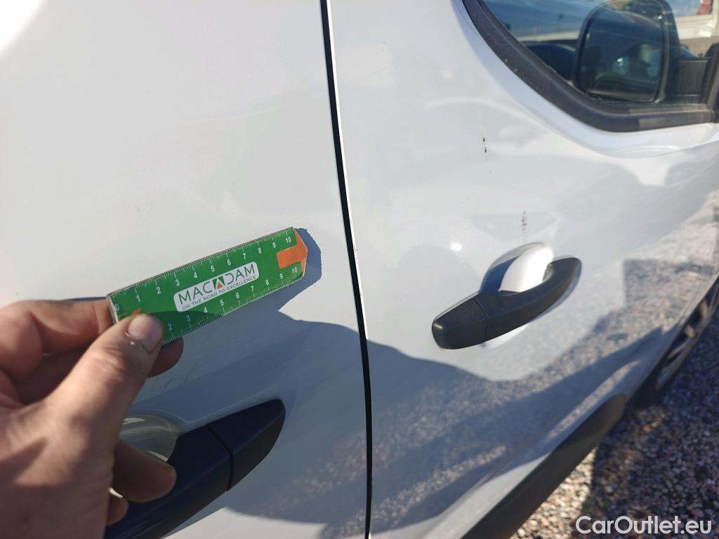  Citroen  Berlingo CITROEN  / 2018 / 4P / monovolumen compacto Talla M BlueHDi 100 S&S LIVE PACK #9