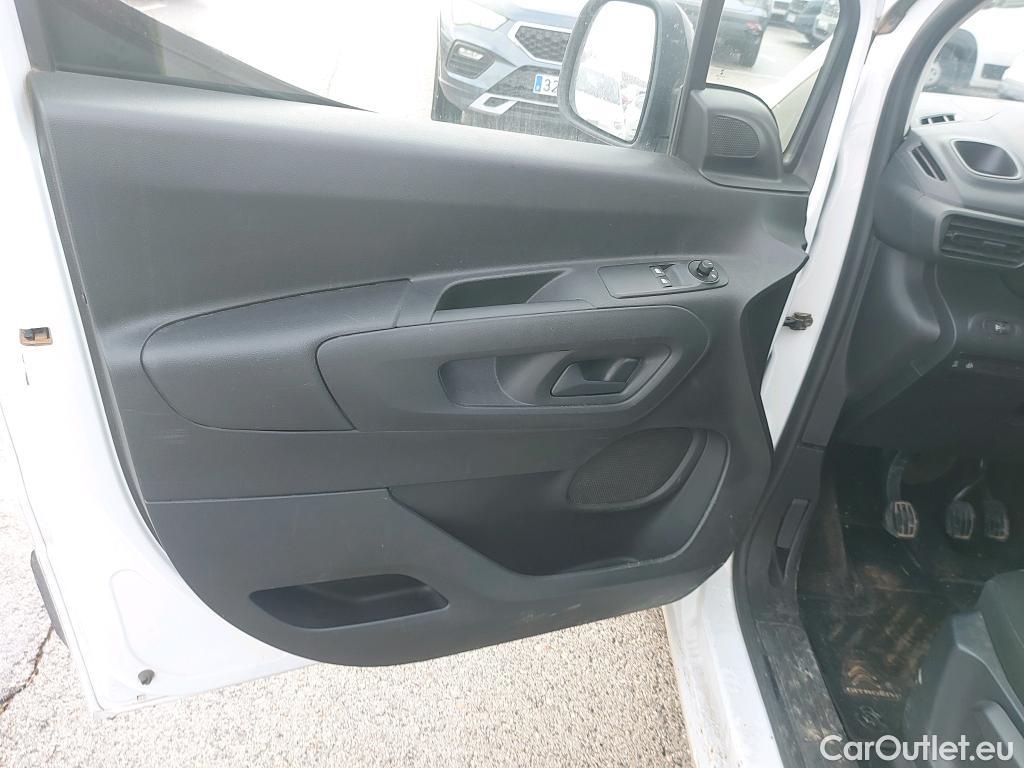  Citroen  Berlingo CITROEN  / 2018 / 4P / monovolumen compacto Talla M BlueHDi 100 S&S LIVE PACK #8