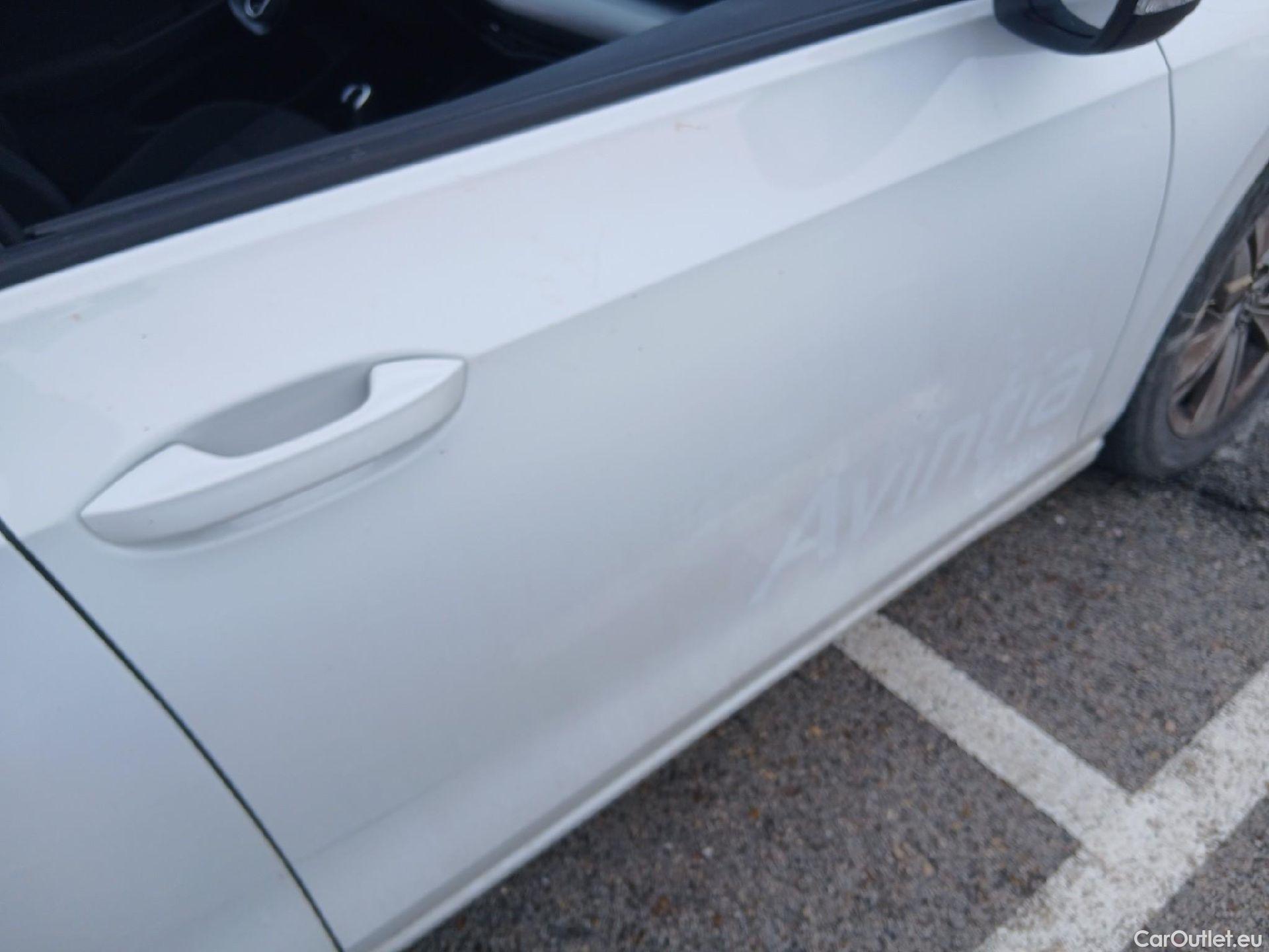  Volkswagen  Golf  VOLKSWAGEN / 2020 / 5P / berlina con portón 2.0 TDI 85kW (115CV) #39