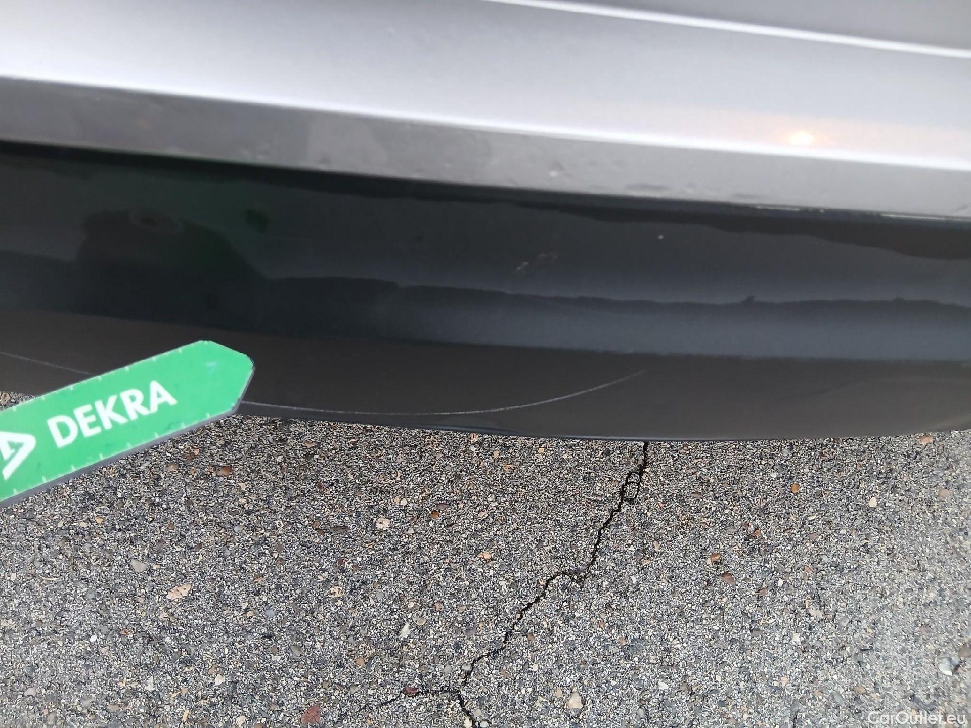  Toyota  C-HR TOYOTA  / 2016 / 5P / todoterreno 1.8 125H Advance (CX) #17