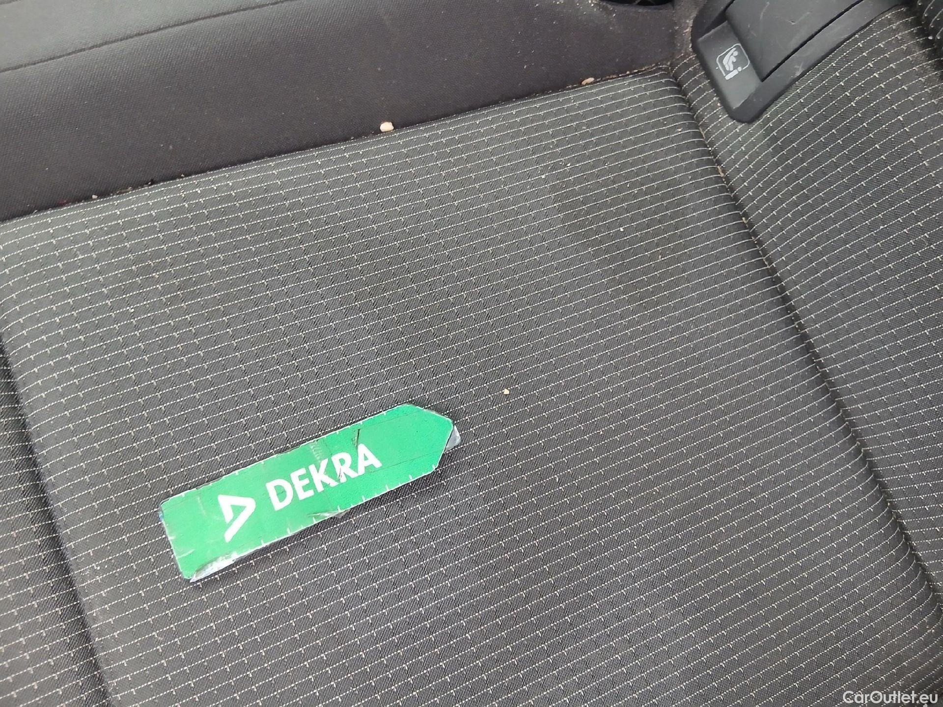  Volkswagen  Golf  VOLKSWAGEN / 2020 / 5P / berlina con portón 2.0 TDI 85kW (115CV) #15