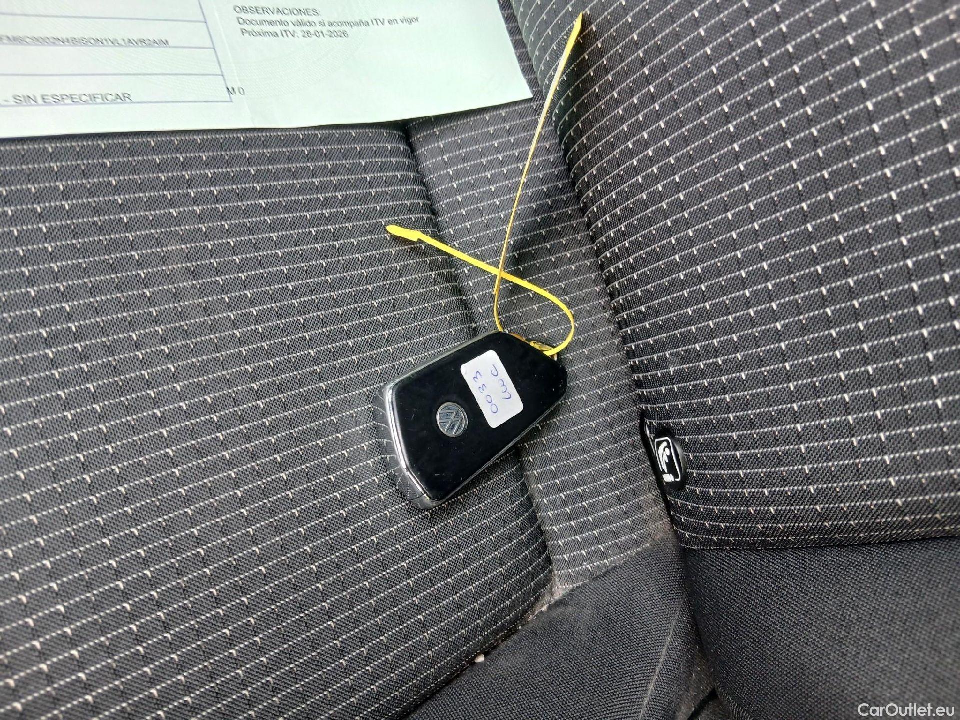  Volkswagen  Golf  VOLKSWAGEN / 2020 / 5P / berlina con portón 2.0 TDI 85kW (115CV) #1