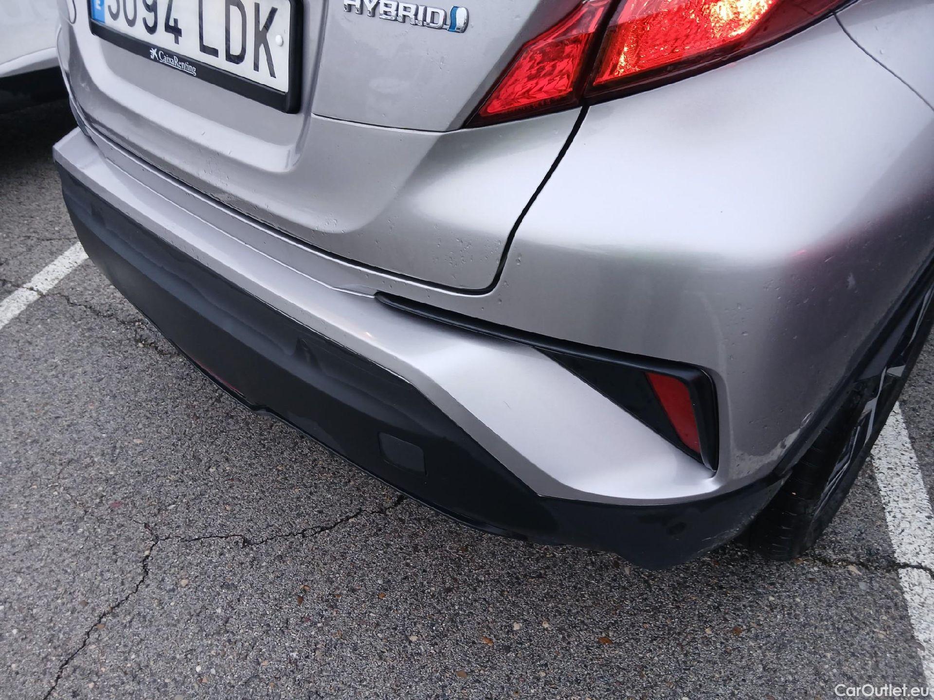  Toyota  C-HR TOYOTA  / 2016 / 5P / todoterreno 1.8 125H Advance (CX) #15