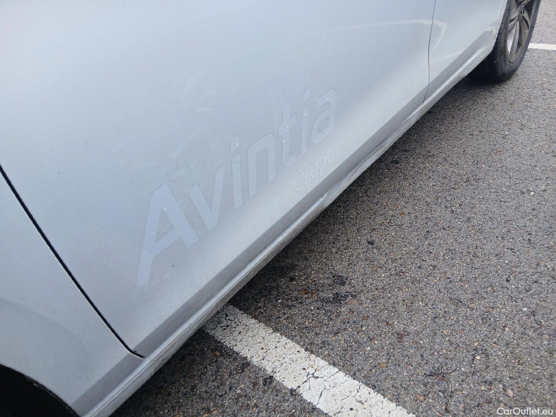  Volkswagen  Golf  VOLKSWAGEN / 2020 / 5P / berlina con portón 2.0 TDI 85kW (115CV) #10