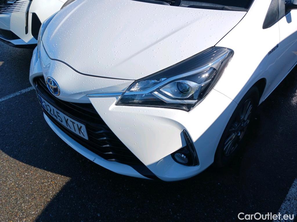  Toyota  Yaris TOYOTA  / 2017 / 5P / berlina con portón 1.5 Hybrid Active #16