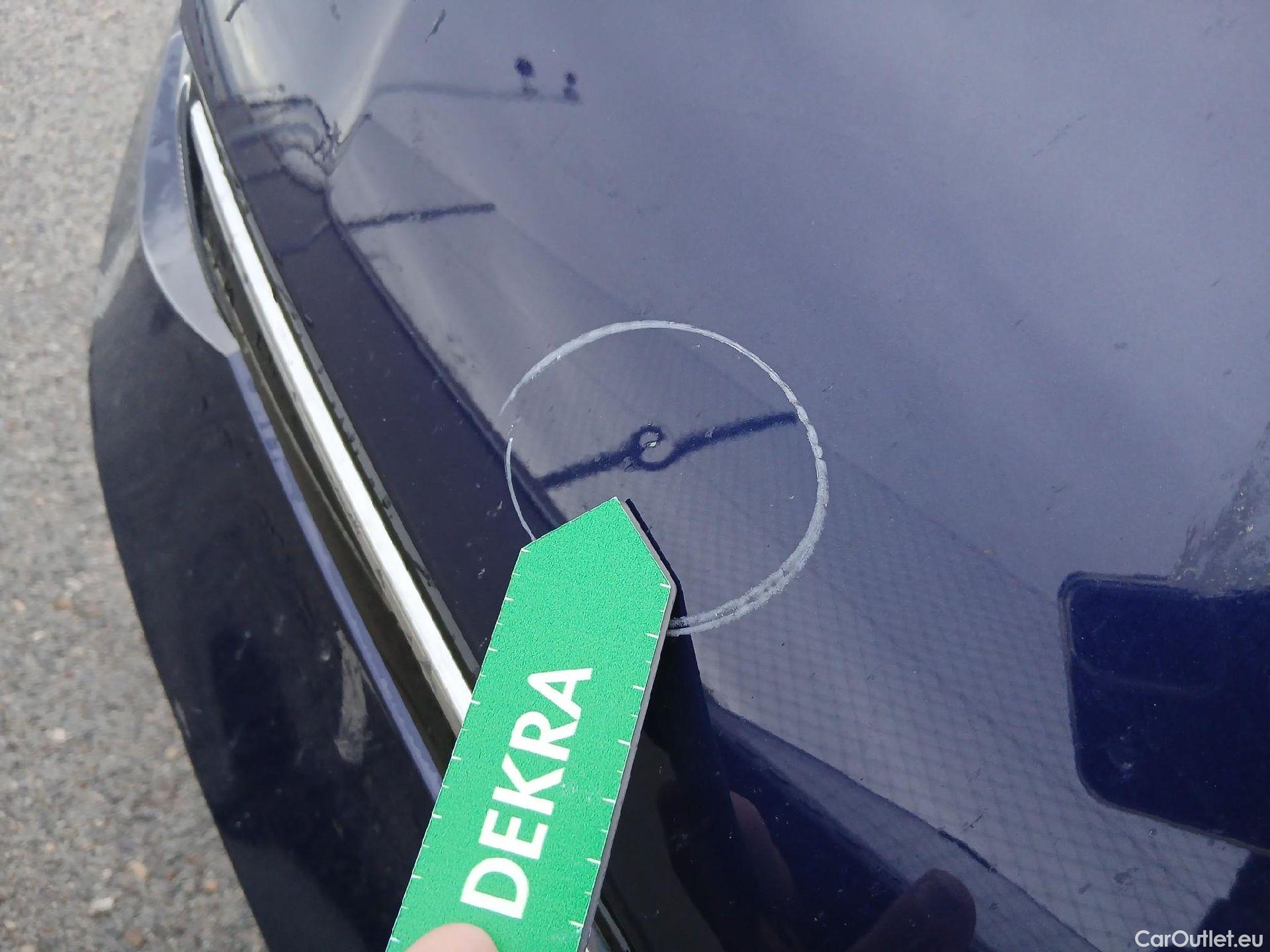  Volkswagen  Golf  VOLKSWAGEN / 2020 / 5P / berlina con portón 2.0 TDI 85kW (115CV) #3