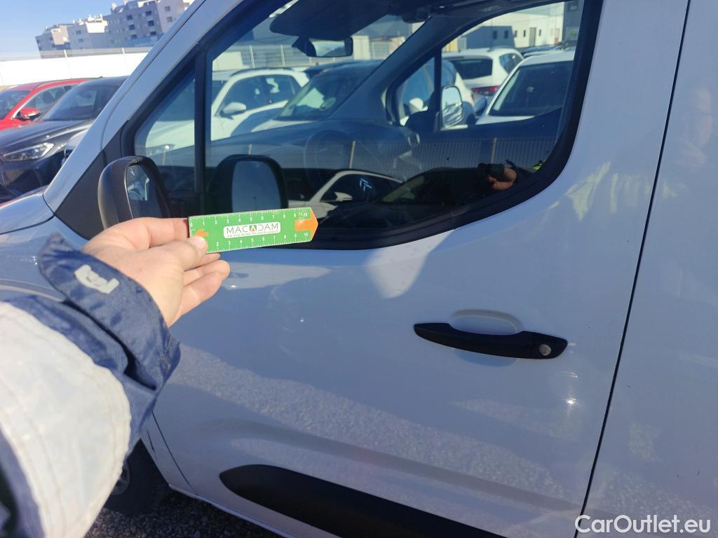  Citroen  Berlingo CITROEN  / 2018 / 4P / monovolumen compacto Talla M BlueHDi 100 S&S LIVE PACK #4