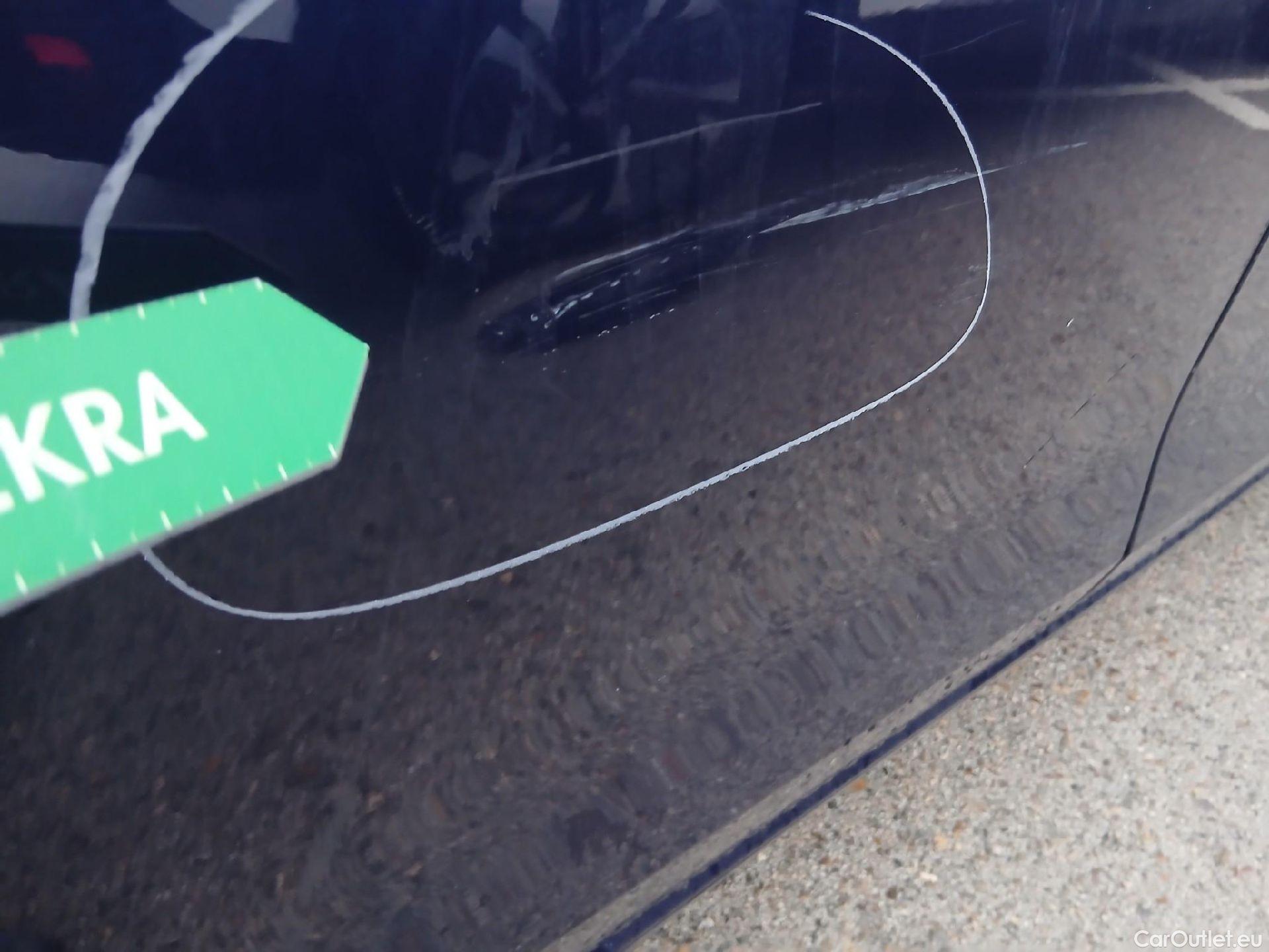  Volkswagen  Golf  VOLKSWAGEN / 2020 / 5P / berlina con portón 2.0 TDI 85kW (115CV) #34