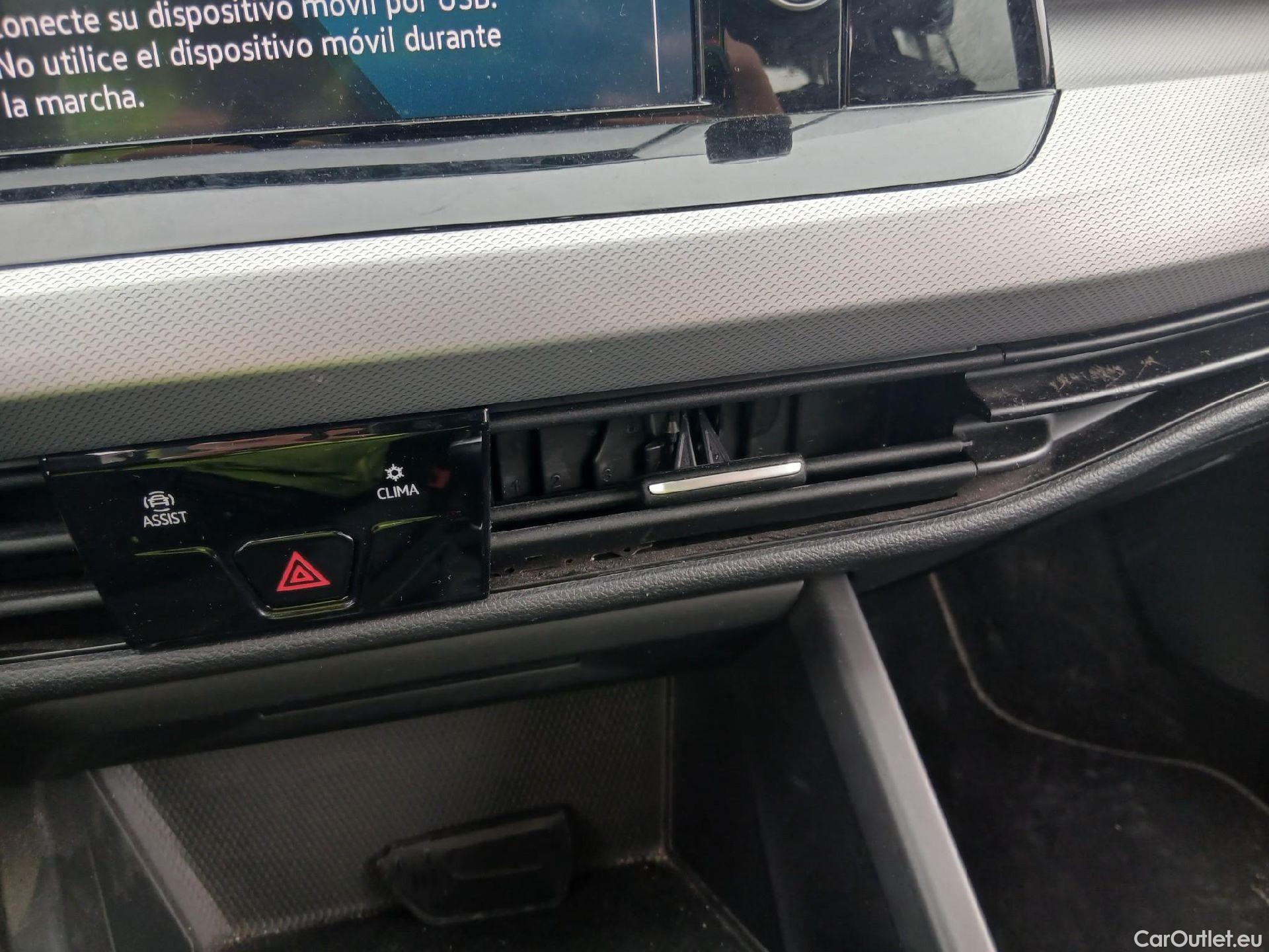  Volkswagen  Golf  VOLKSWAGEN / 2020 / 5P / berlina con portón 2.0 TDI 85kW (115CV) #17