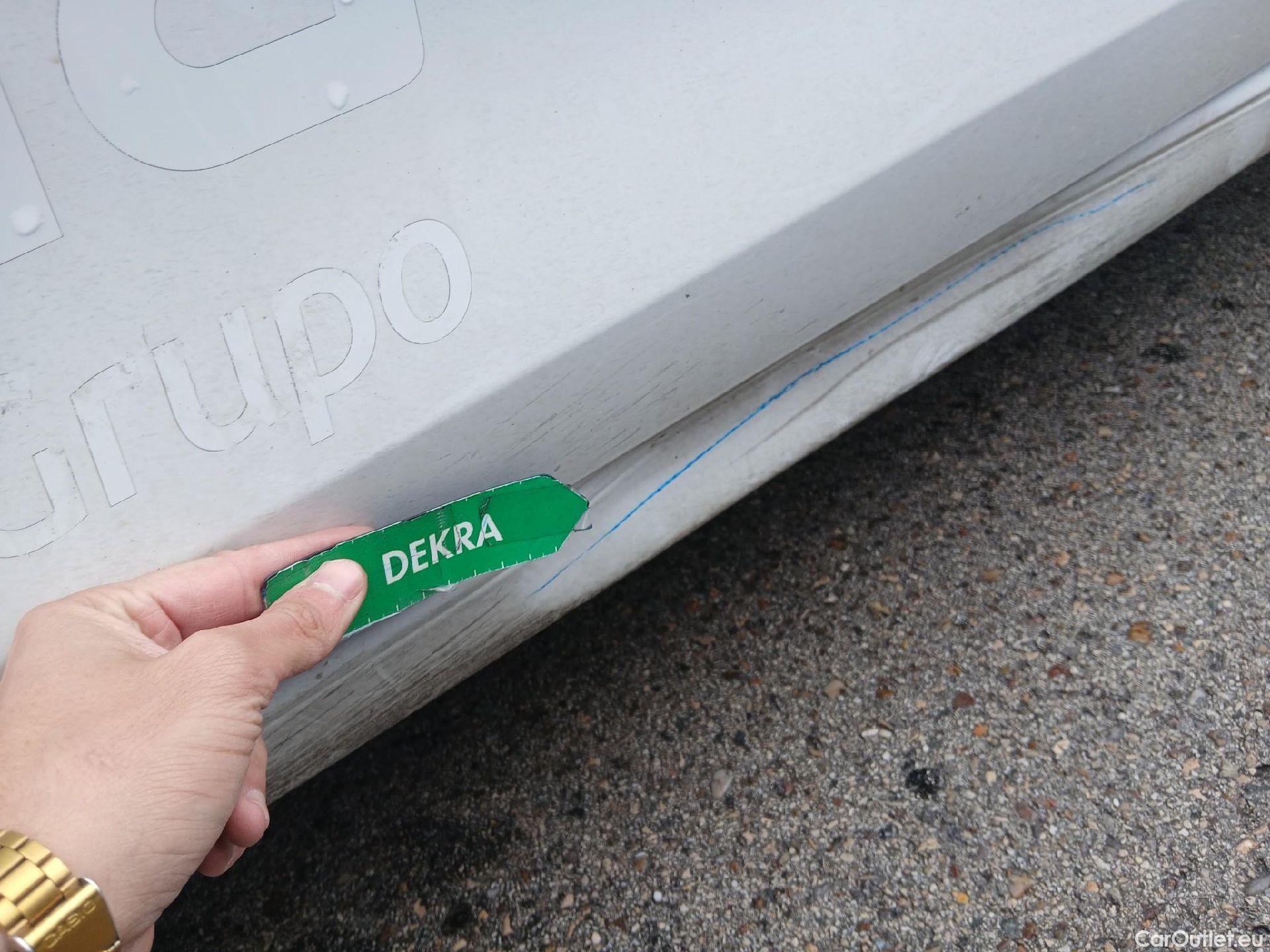  Volkswagen  Golf  VOLKSWAGEN / 2020 / 5P / berlina con portón 2.0 TDI 85kW (115CV) #9