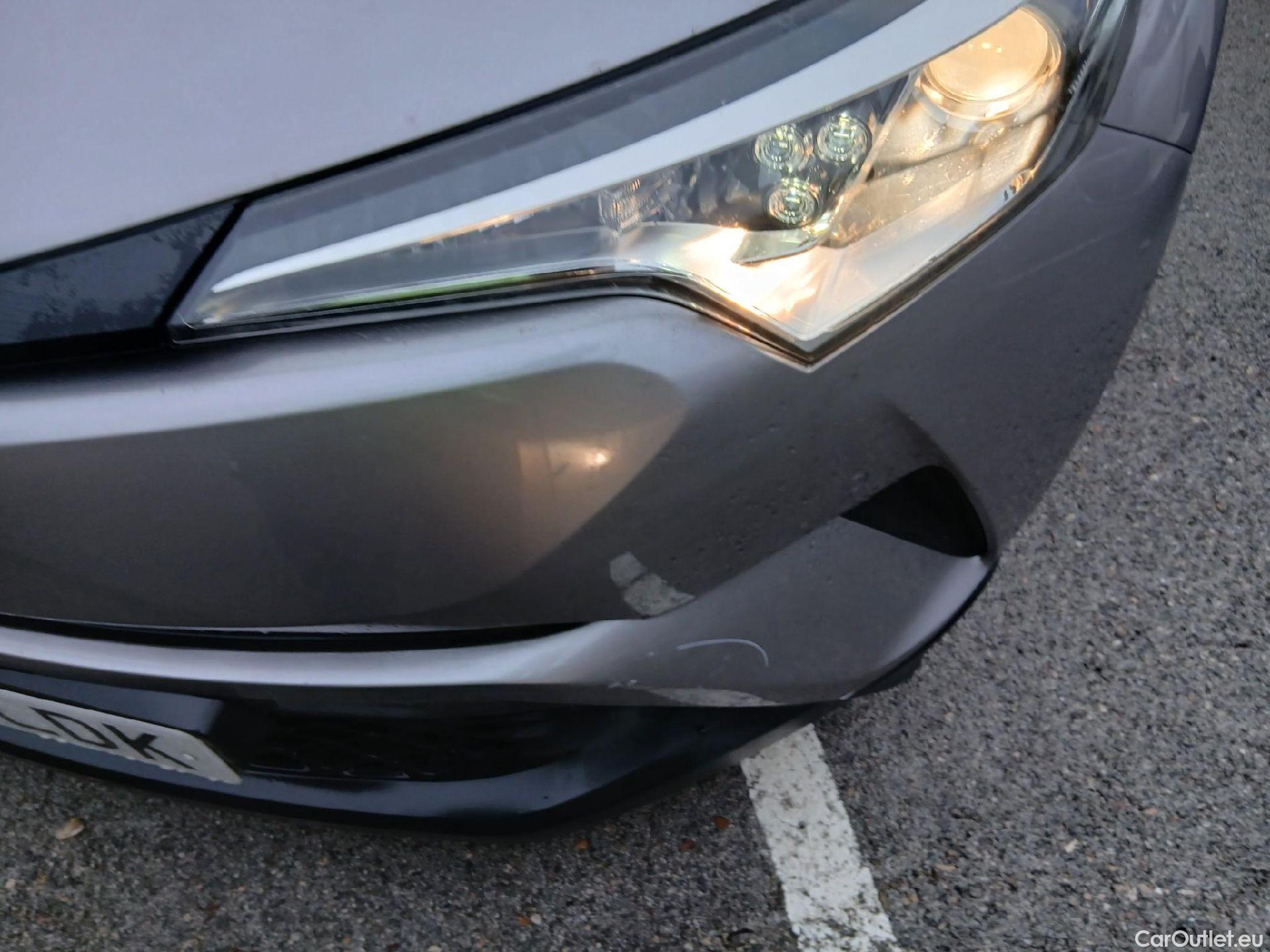  Toyota  C-HR TOYOTA  / 2016 / 5P / todoterreno 1.8 125H Advance (CX) #10