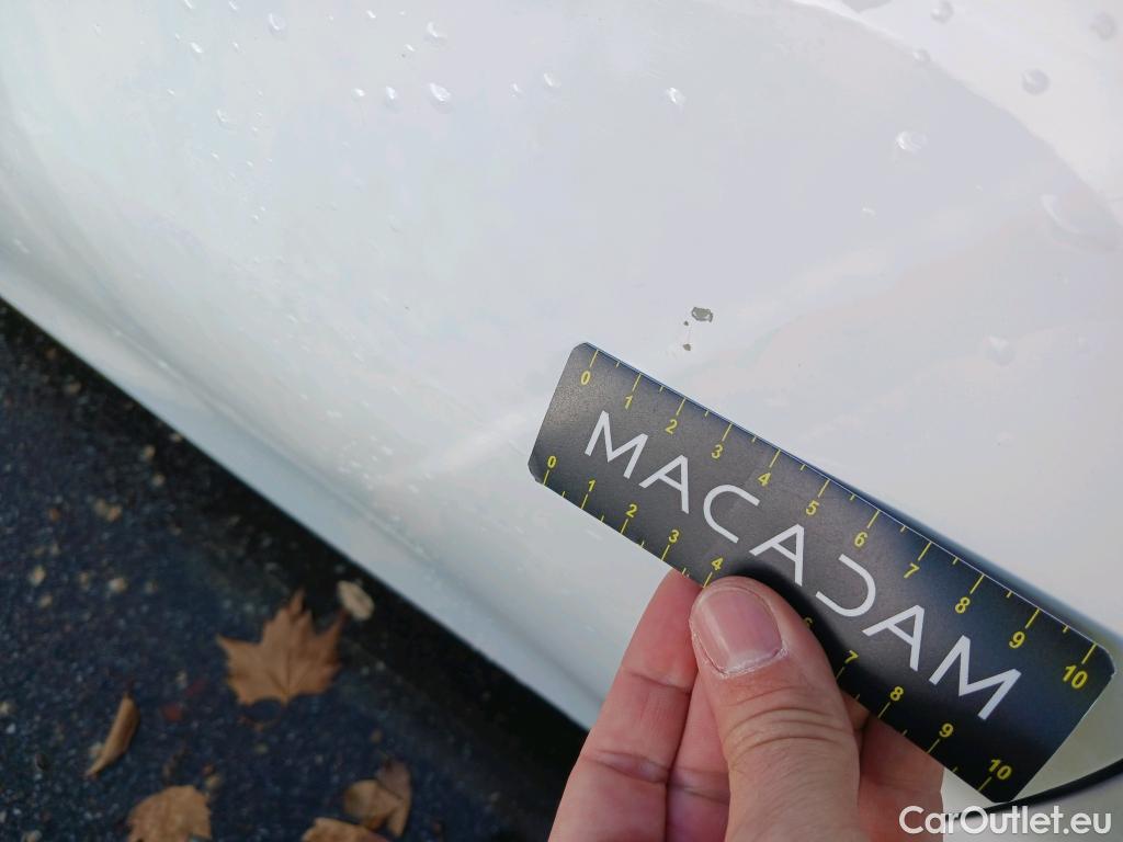  Toyota  Yaris TOYOTA  / 2017 / 5P / berlina con portón 1.5 Hybrid Active #33