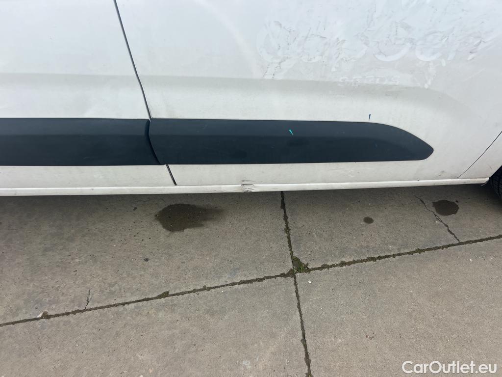  Citroen  Berlingo CITROEN  / 2018 / 4P / combi Talla M BlueHDi 100 LIVE (AC) #7