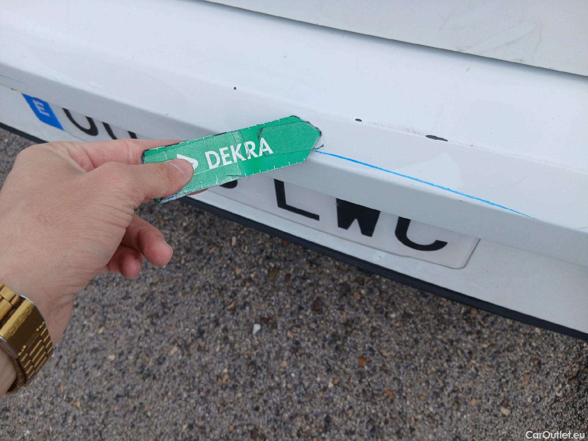  Volkswagen  Golf  VOLKSWAGEN / 2020 / 5P / berlina con portón 2.0 TDI 85kW (115CV) #26