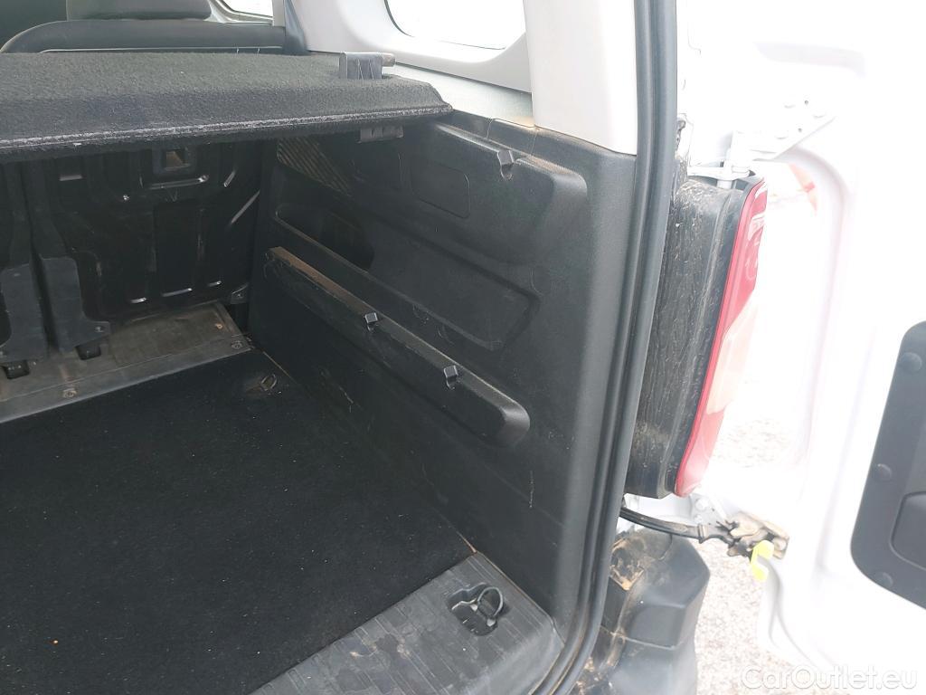  Citroen  Berlingo CITROEN  / 2018 / 4P / monovolumen compacto Talla M BlueHDi 100 S&S LIVE PACK #10