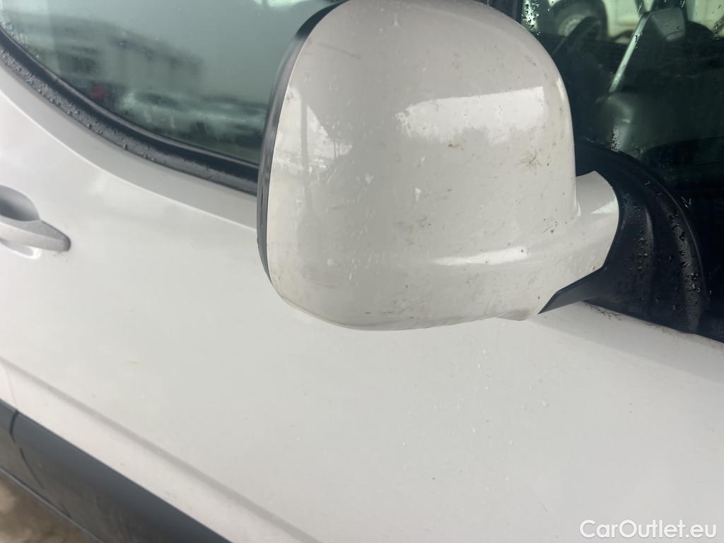  Peugeot  RIFTER PEUGEOT  / 2018 / 5P / monovolumen compacto Active Long BlueHDi 73kW #16