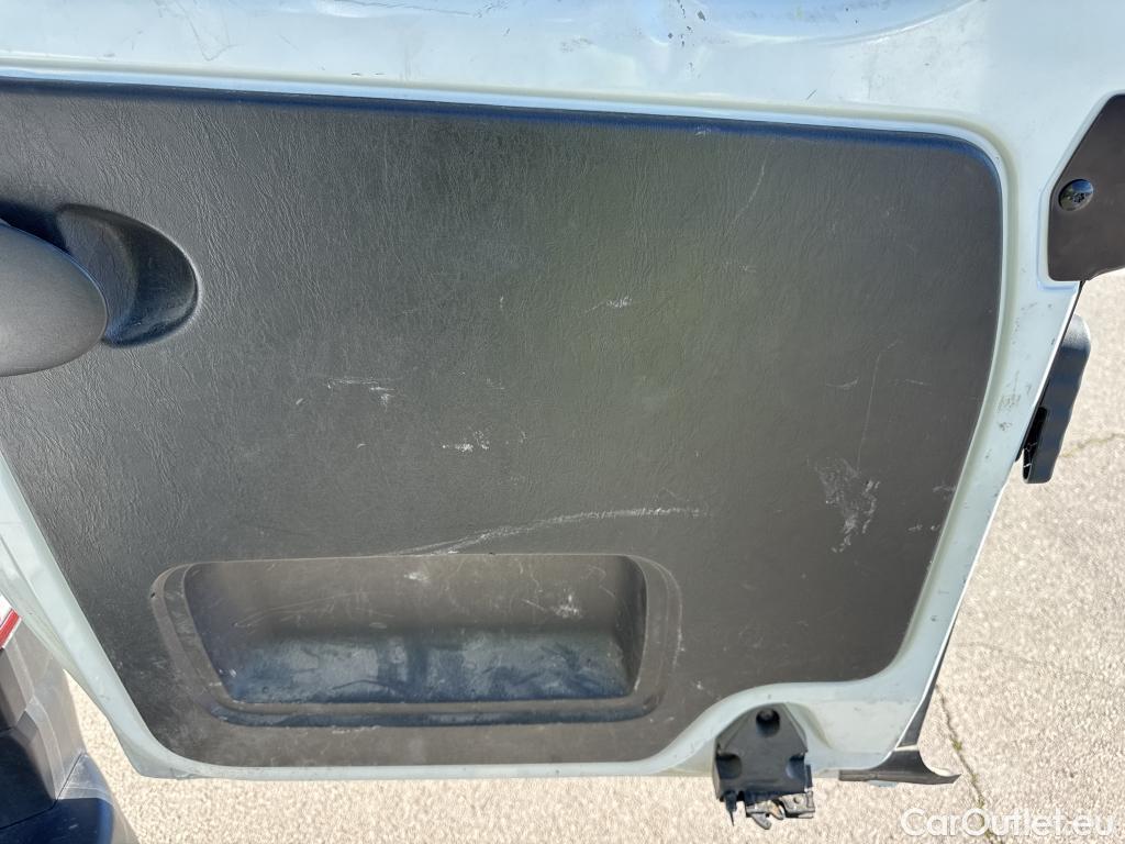  Renault  Trafic RENAULT  / 2021 / 4P / furgón Furgón L1H1 Blue dCi 96 Kw (130 CV) (AC2) #21